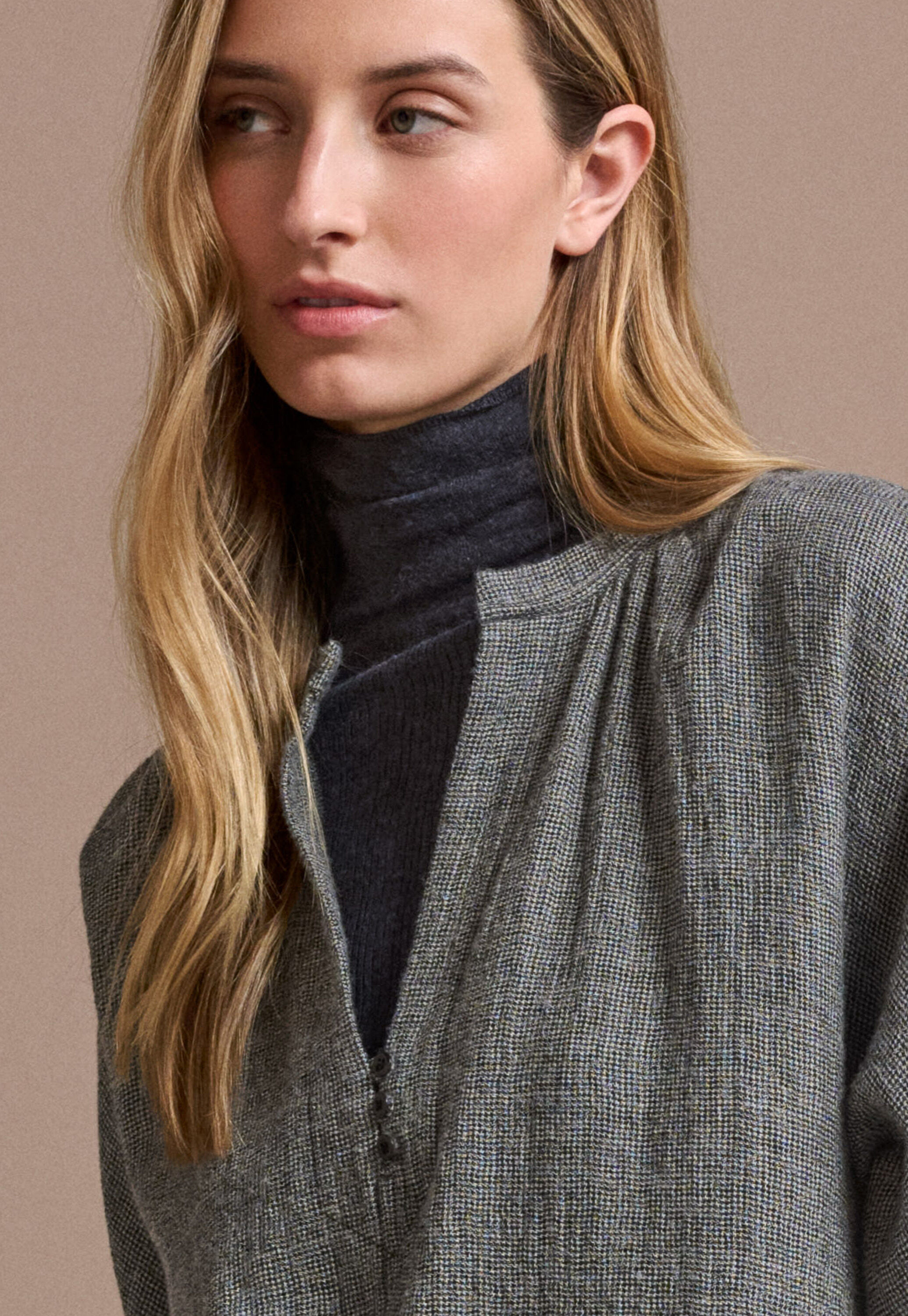 Dogtooth top
