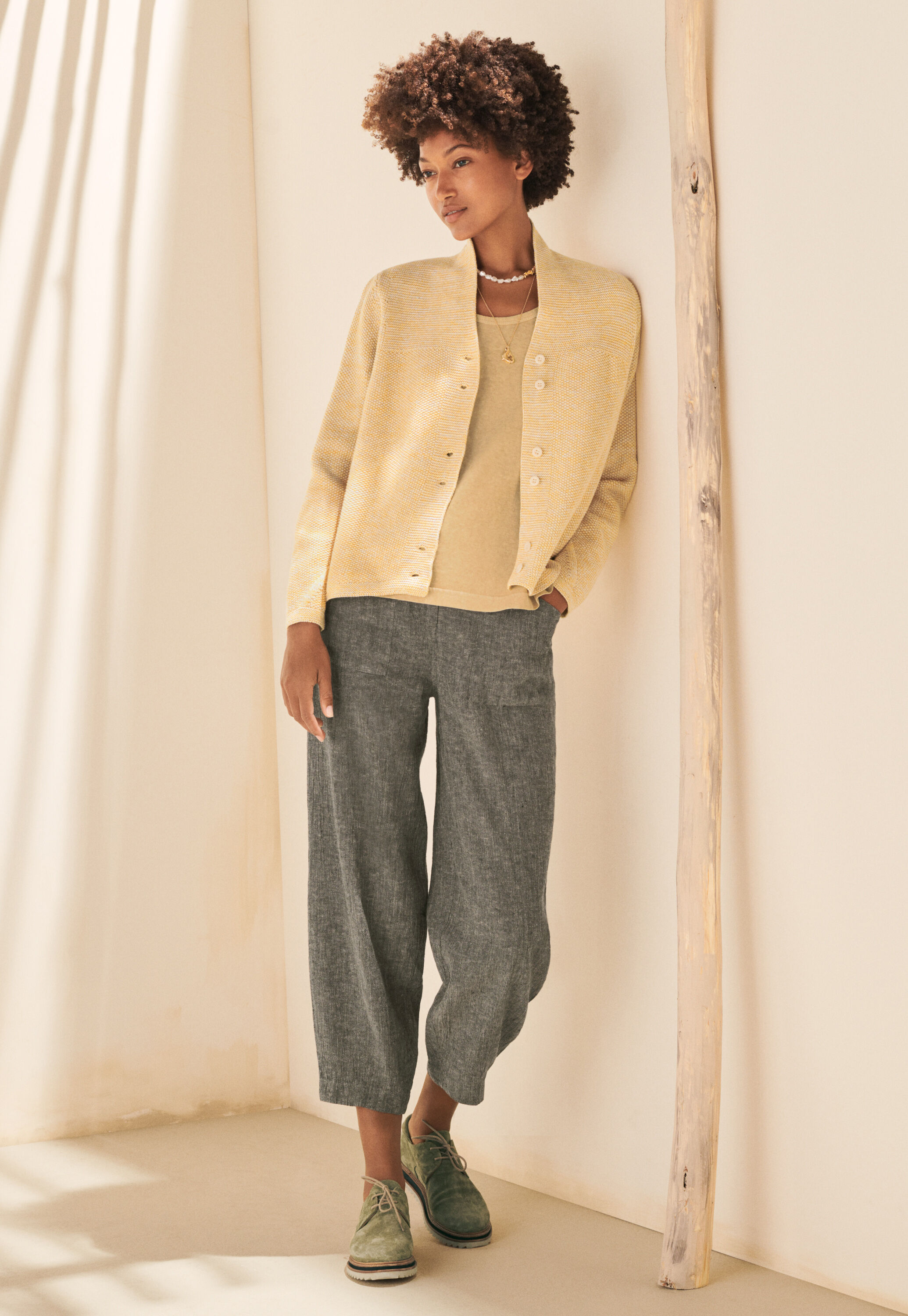 Front-seam trousers