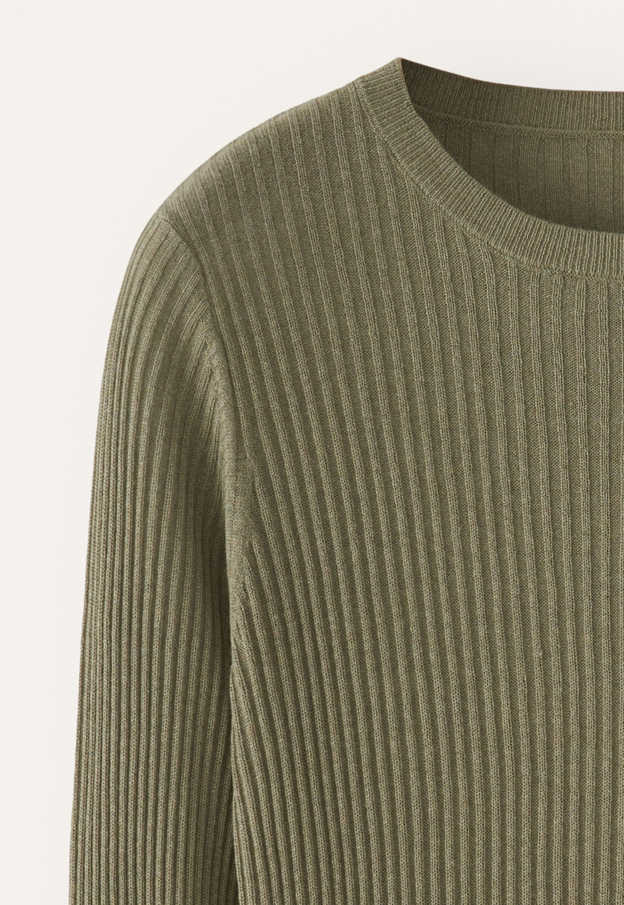 Ribbed sweater