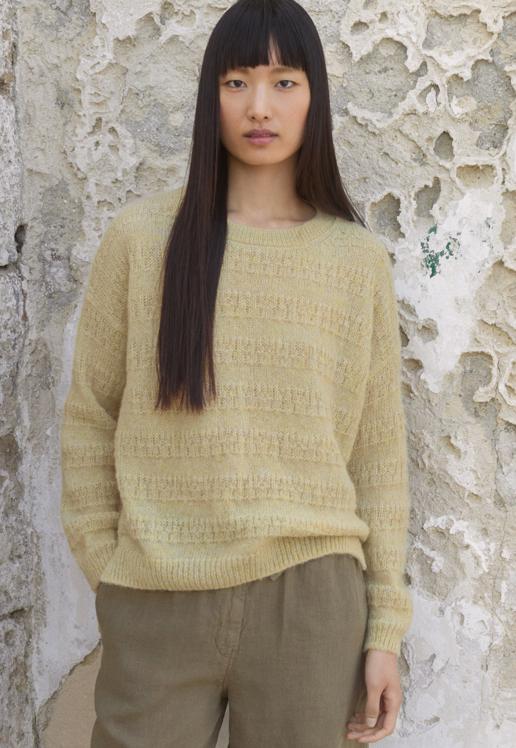 Round-neck sweater