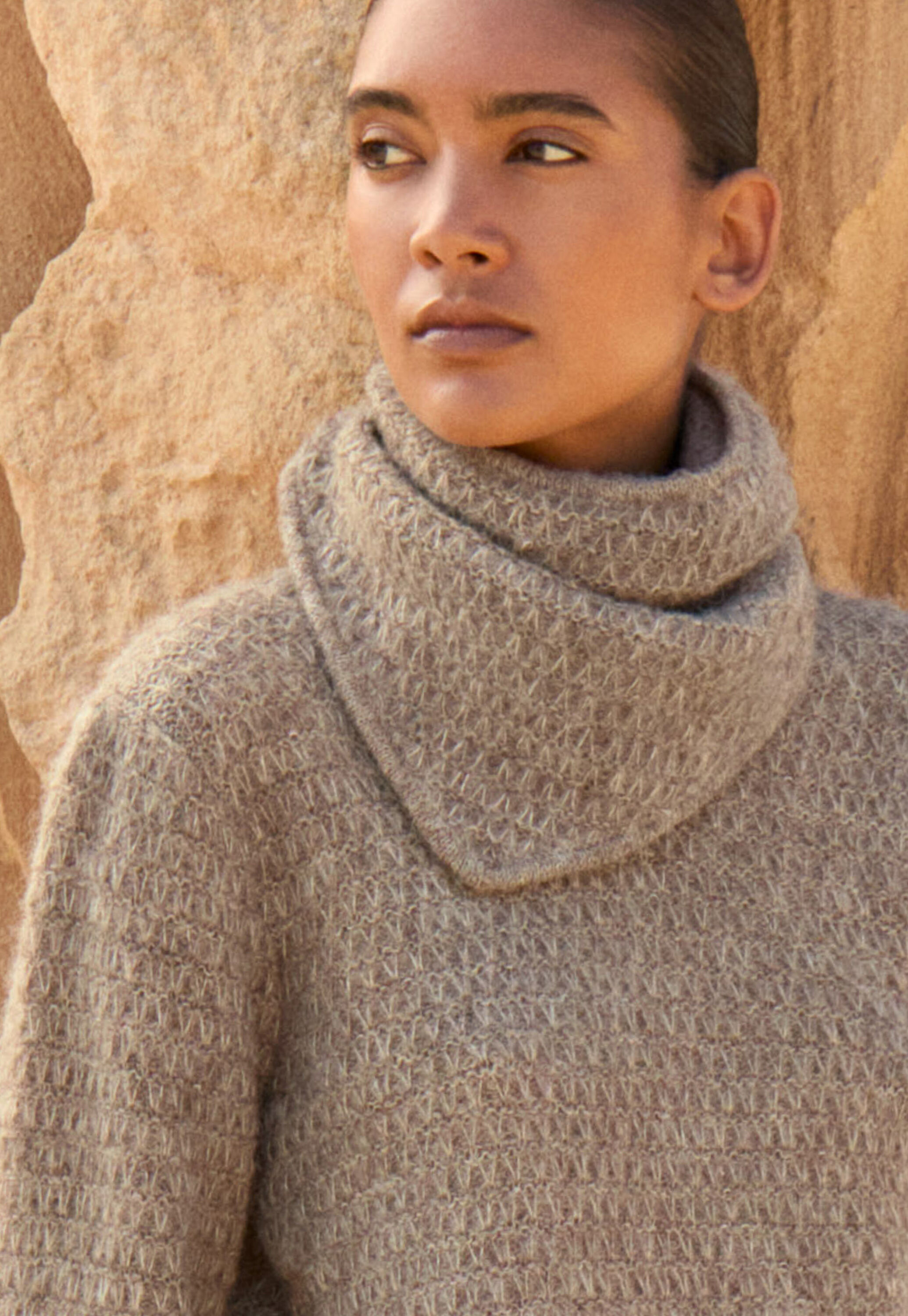 Round-neck sweater