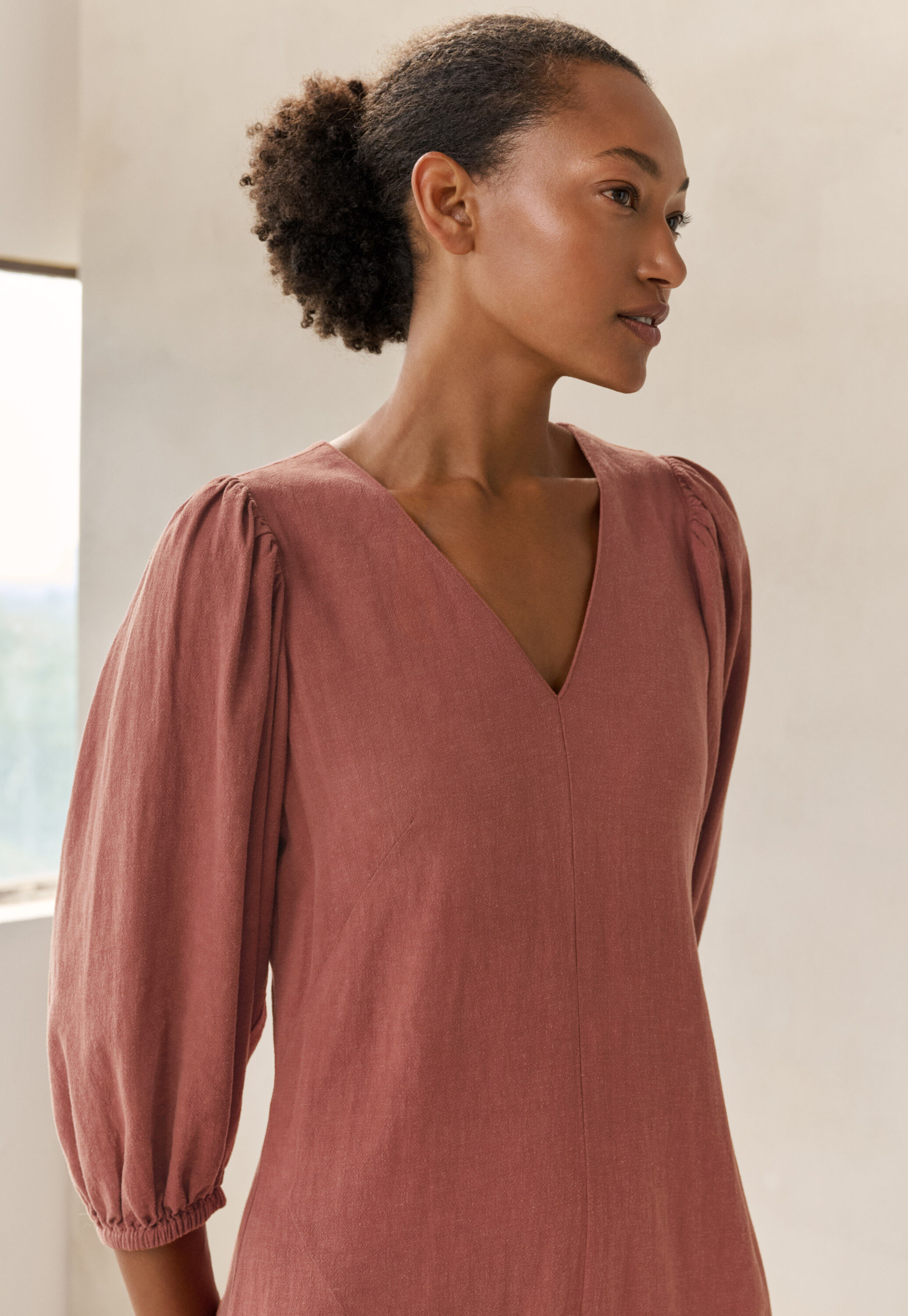 Long v-neck dress, Blush, large
