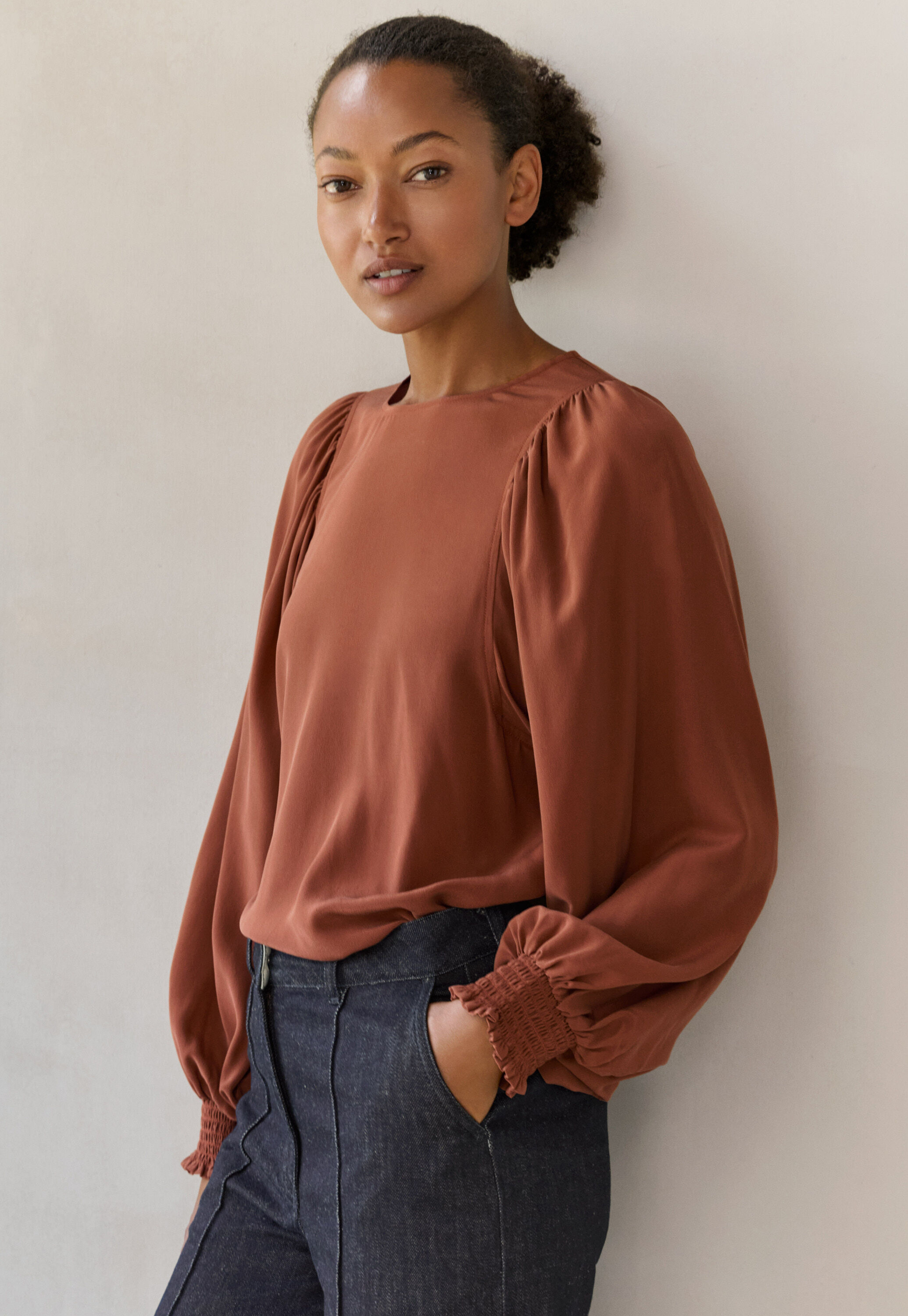 Gathered-sleeve blouse