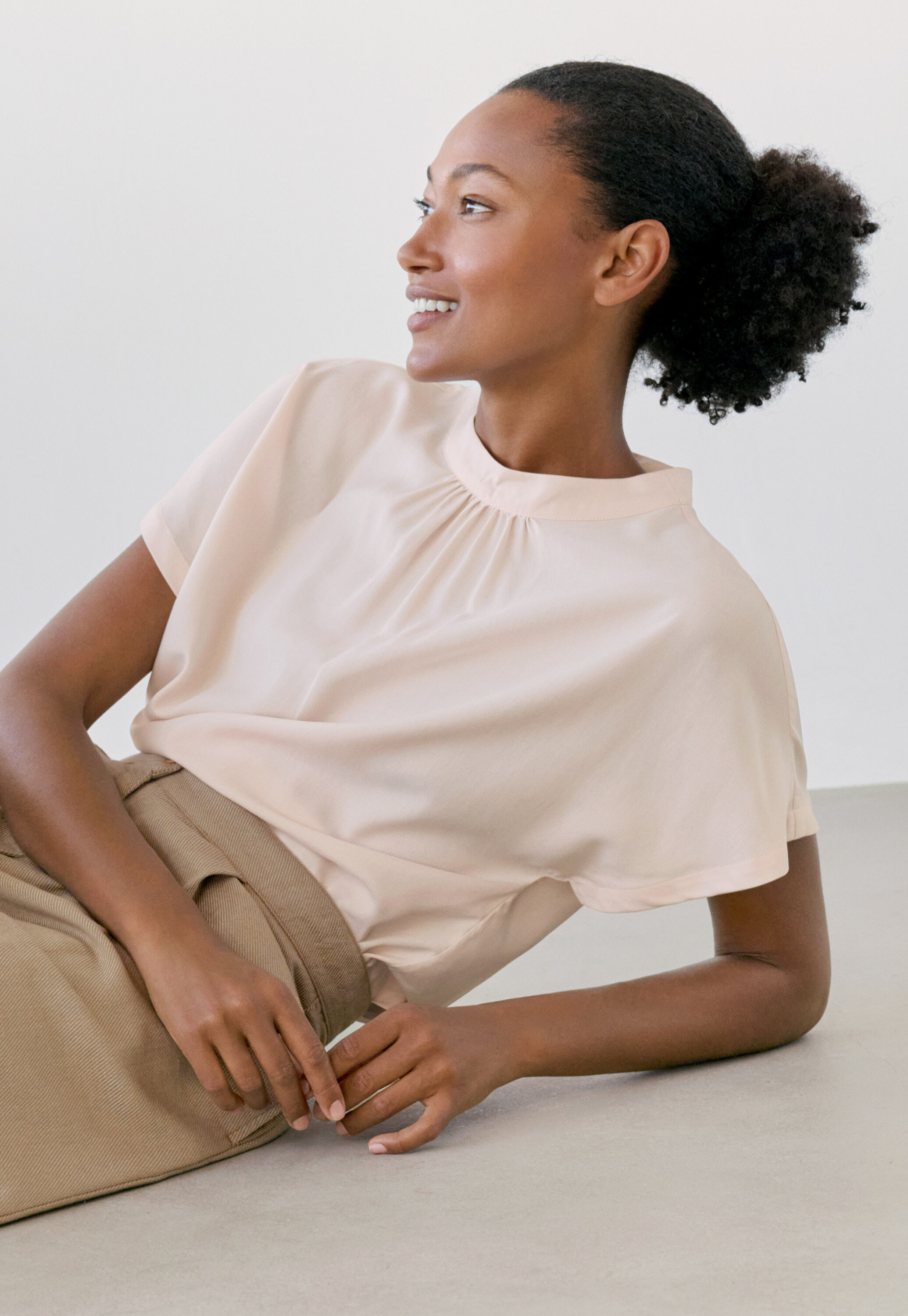 Dolman-sleeve blouse, Pale shell, large