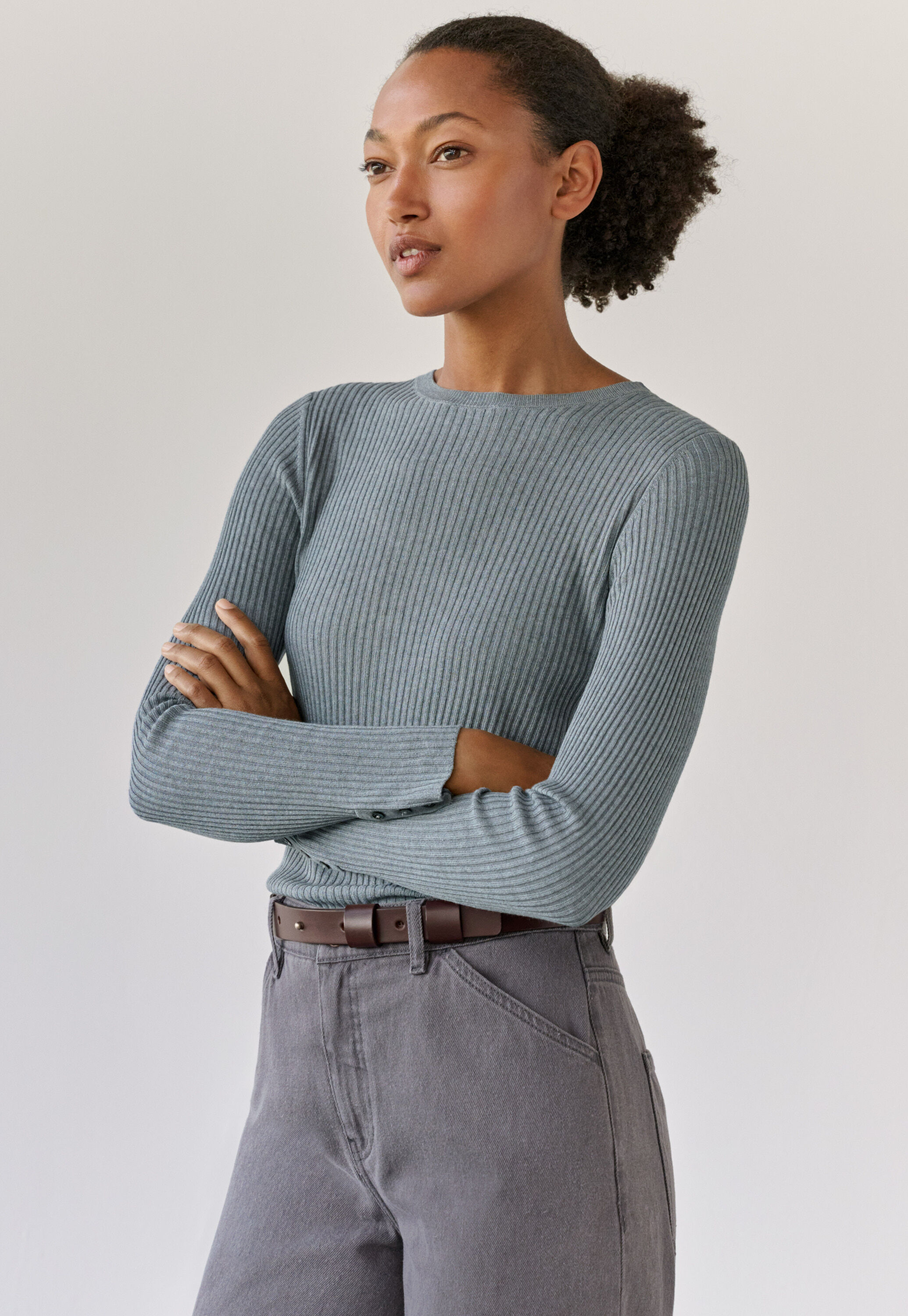 Round-collar shirt