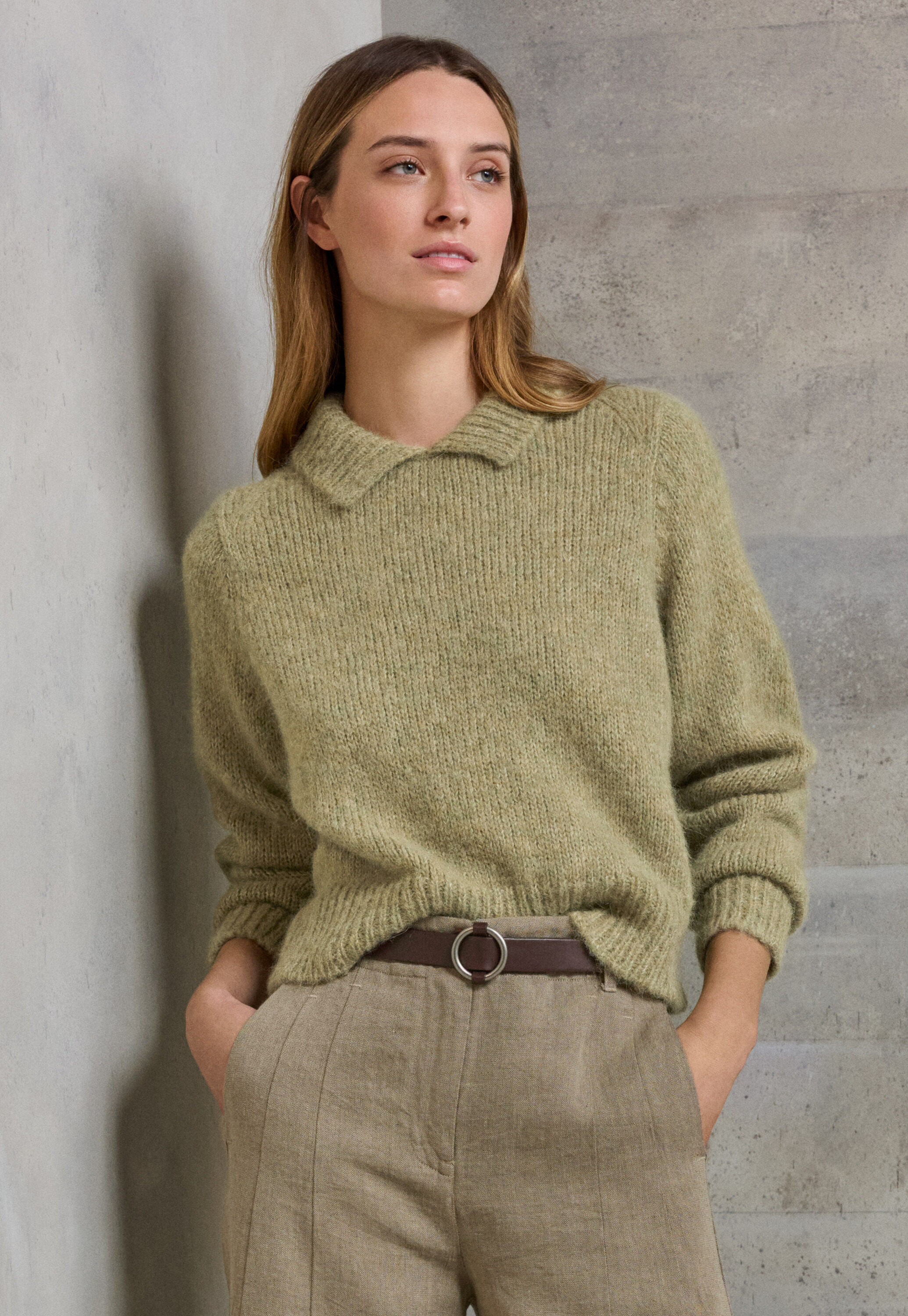 Round-neck sweater