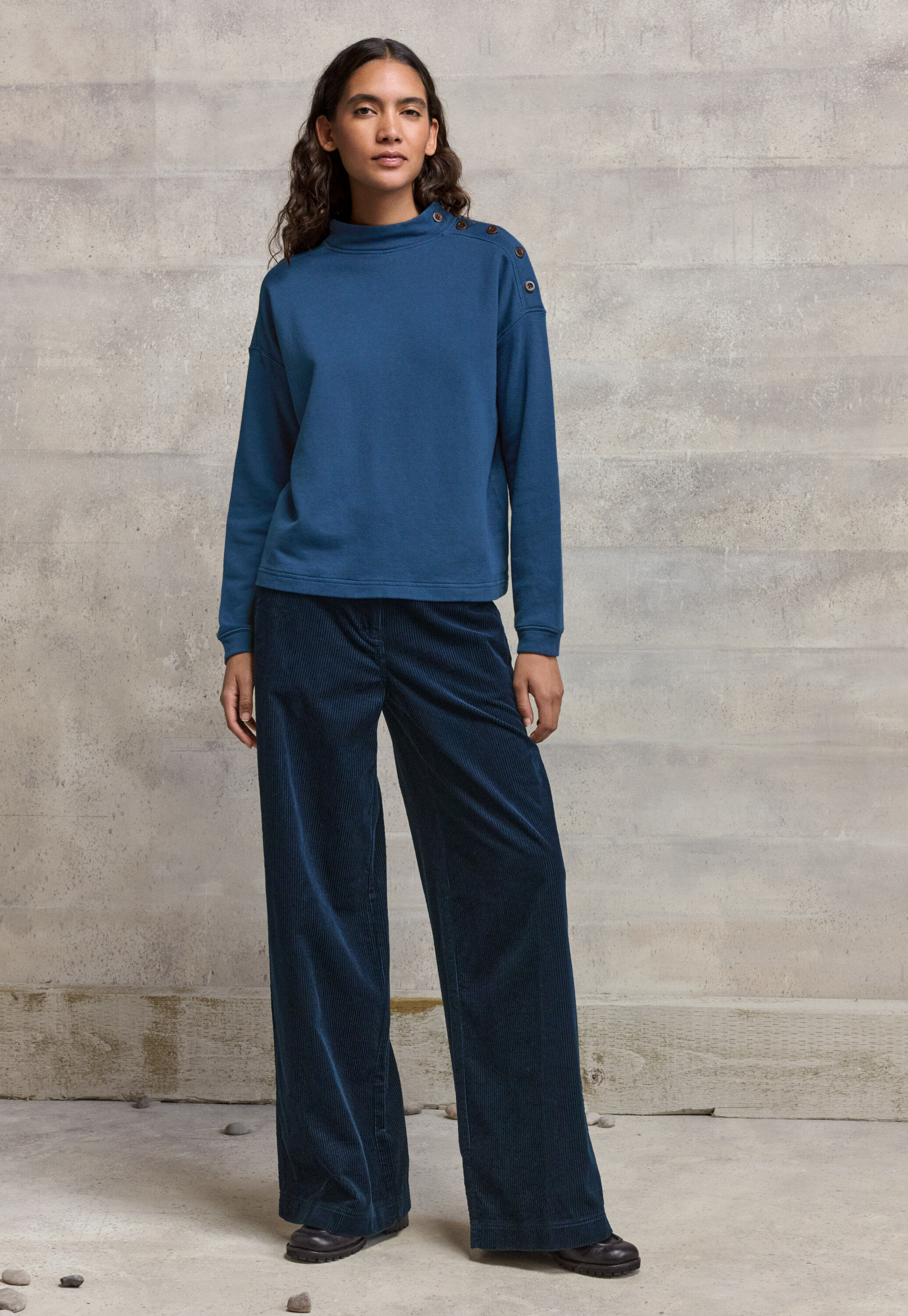 Straight-leg cord trouser