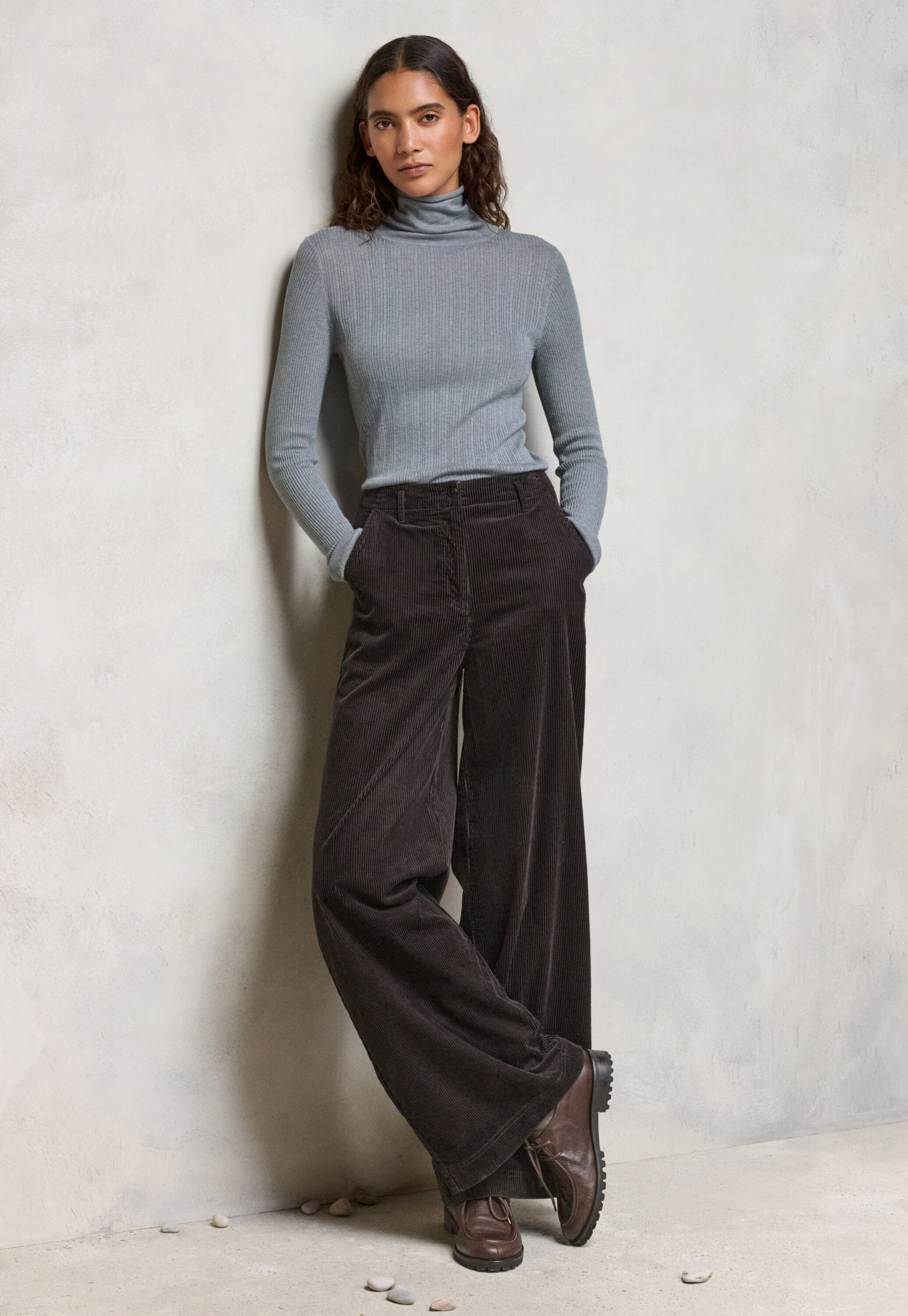 Straight-leg cord trouser
