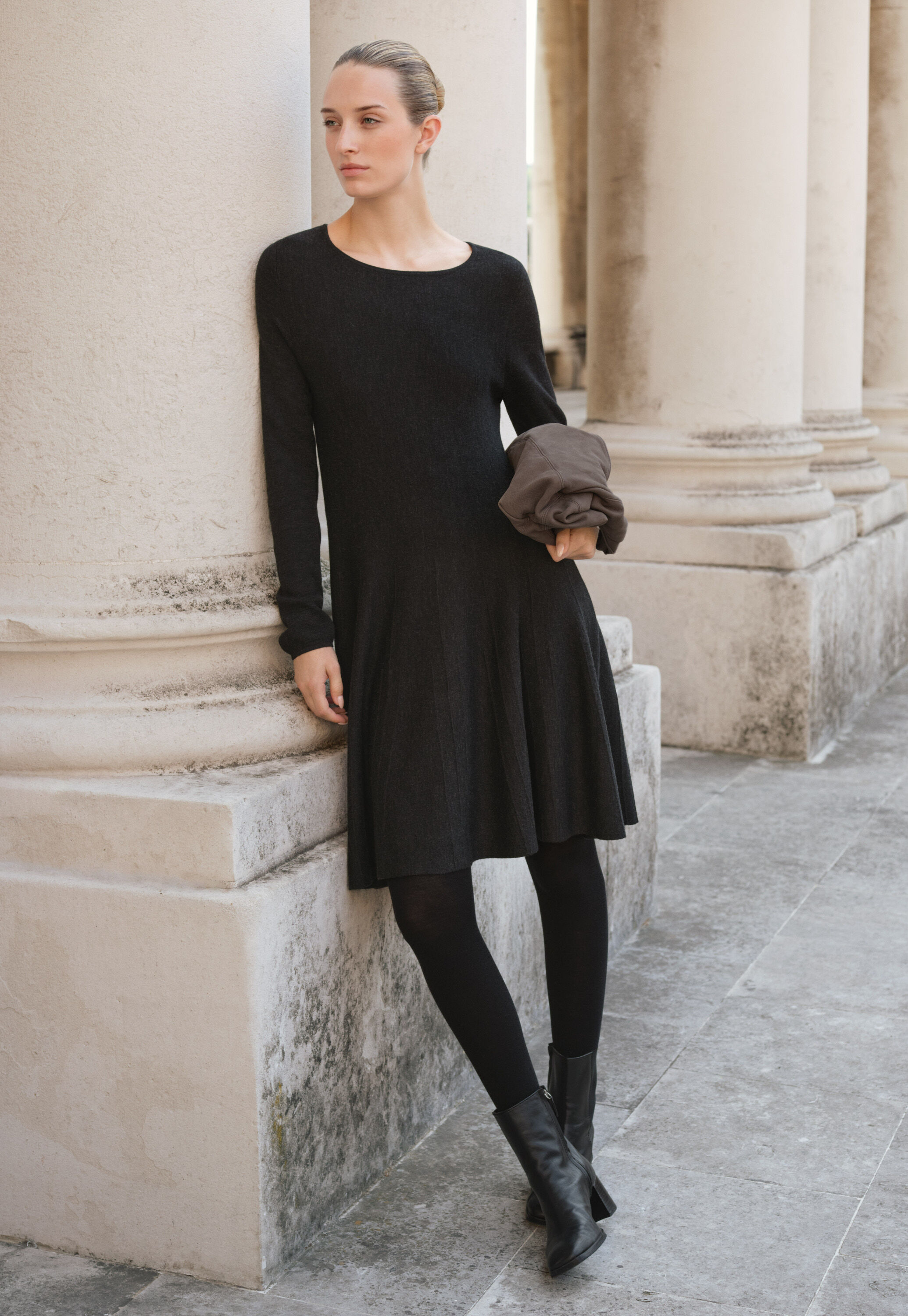 Knitted fit-and-flare dress, Washed black, large