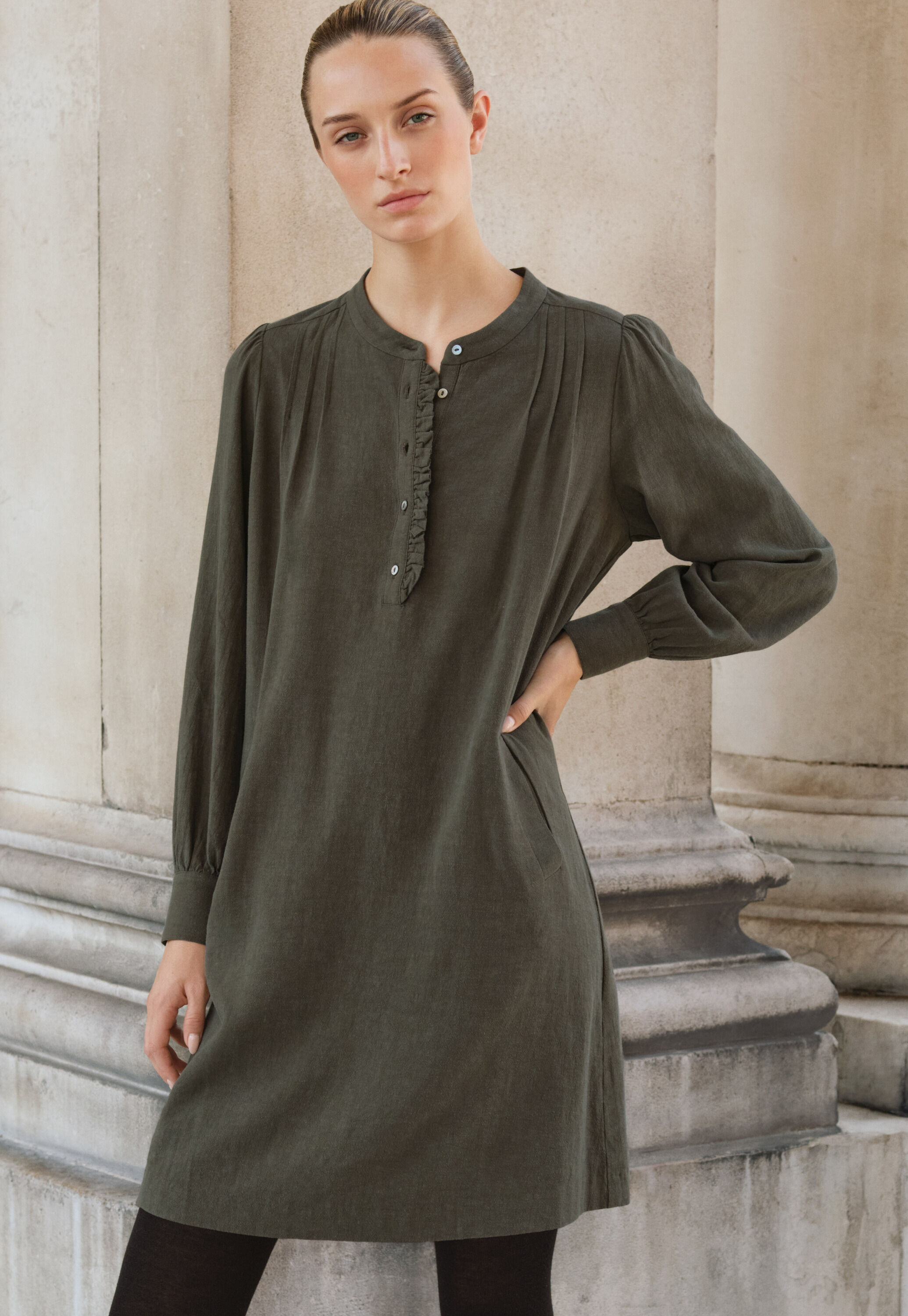 Pleat-front dress, Dark khaki, large