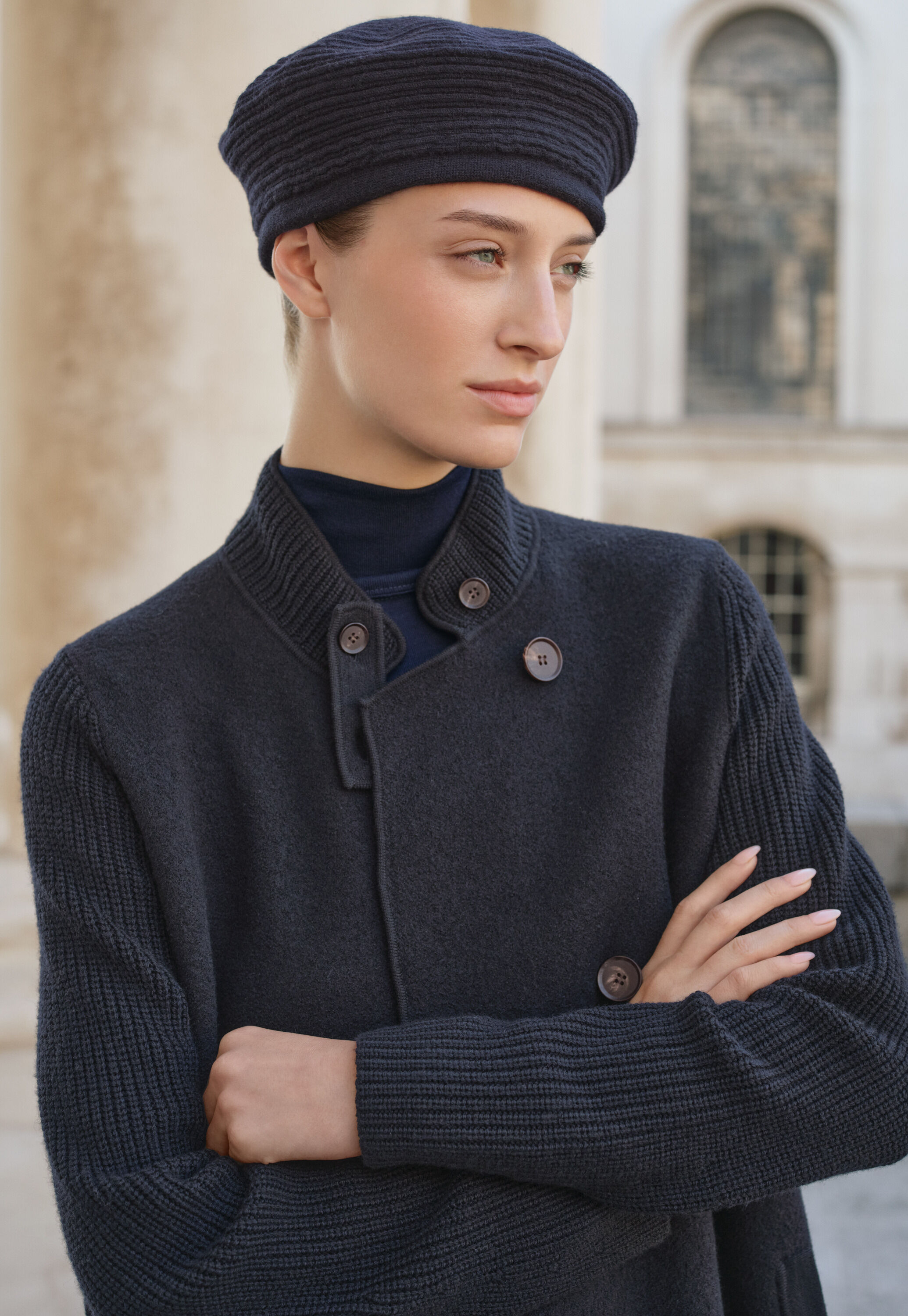 Knitted beret, Blue black, large