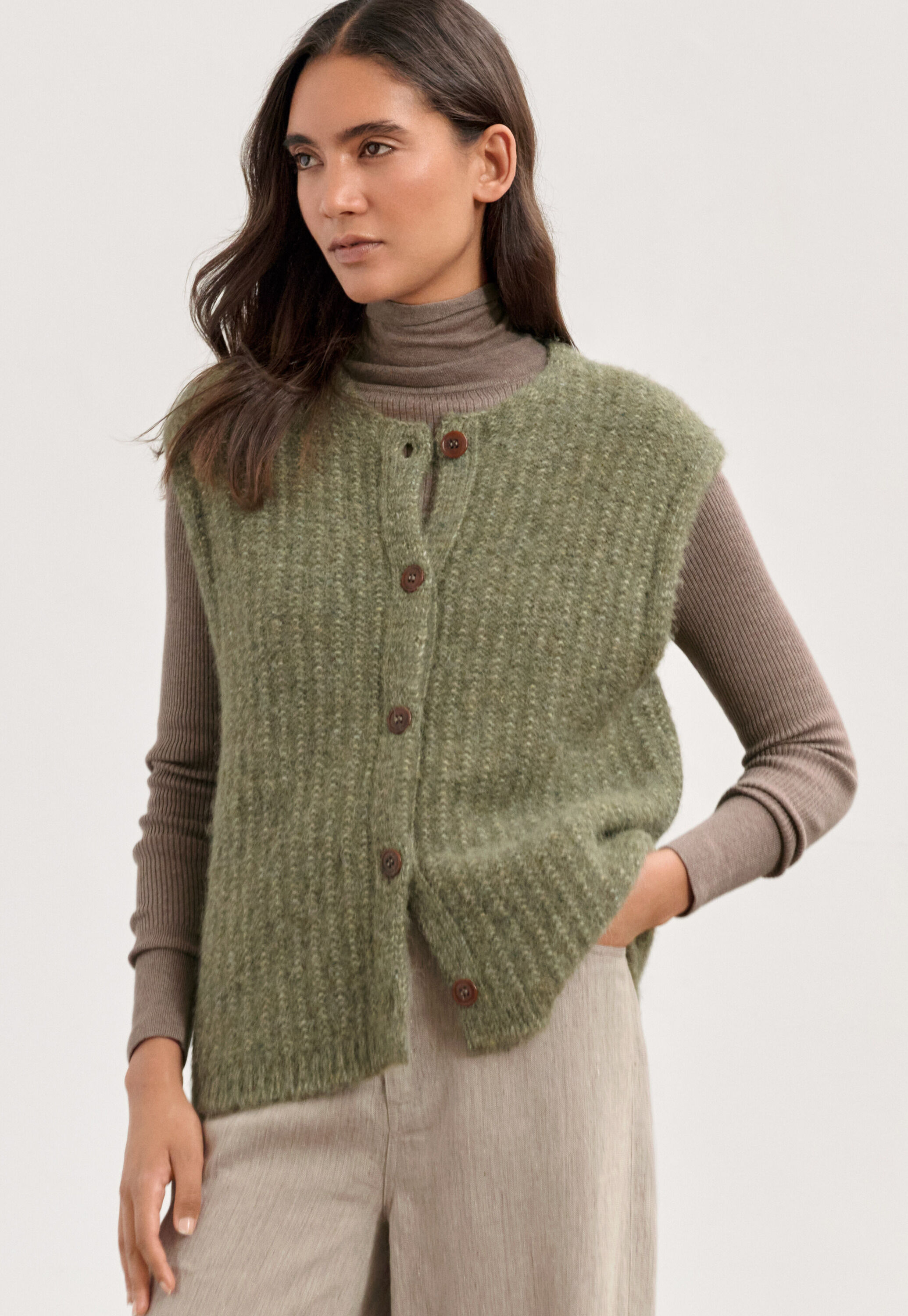 Edge-to-edge cardigan