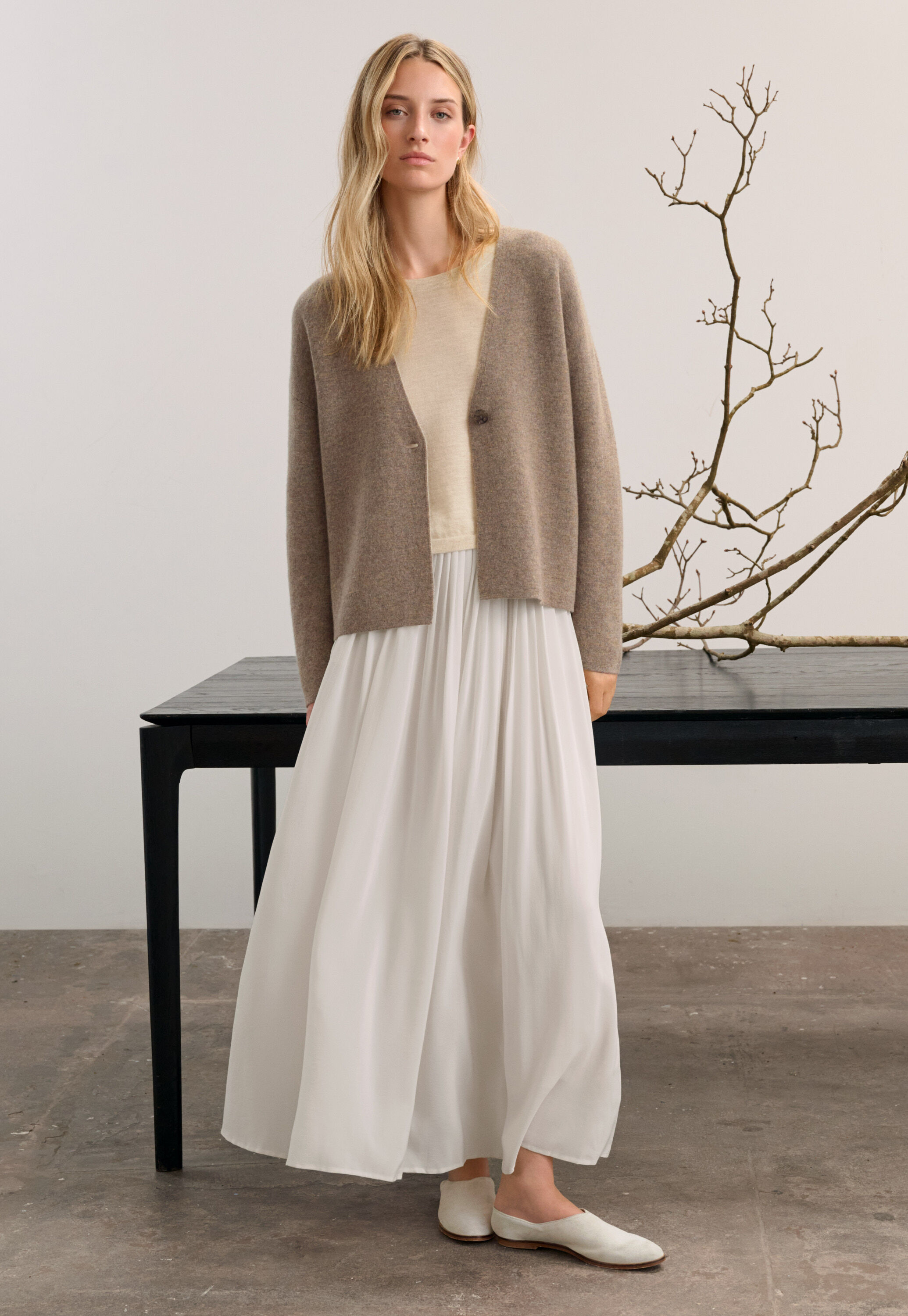 Two-tone double knitted cardigan