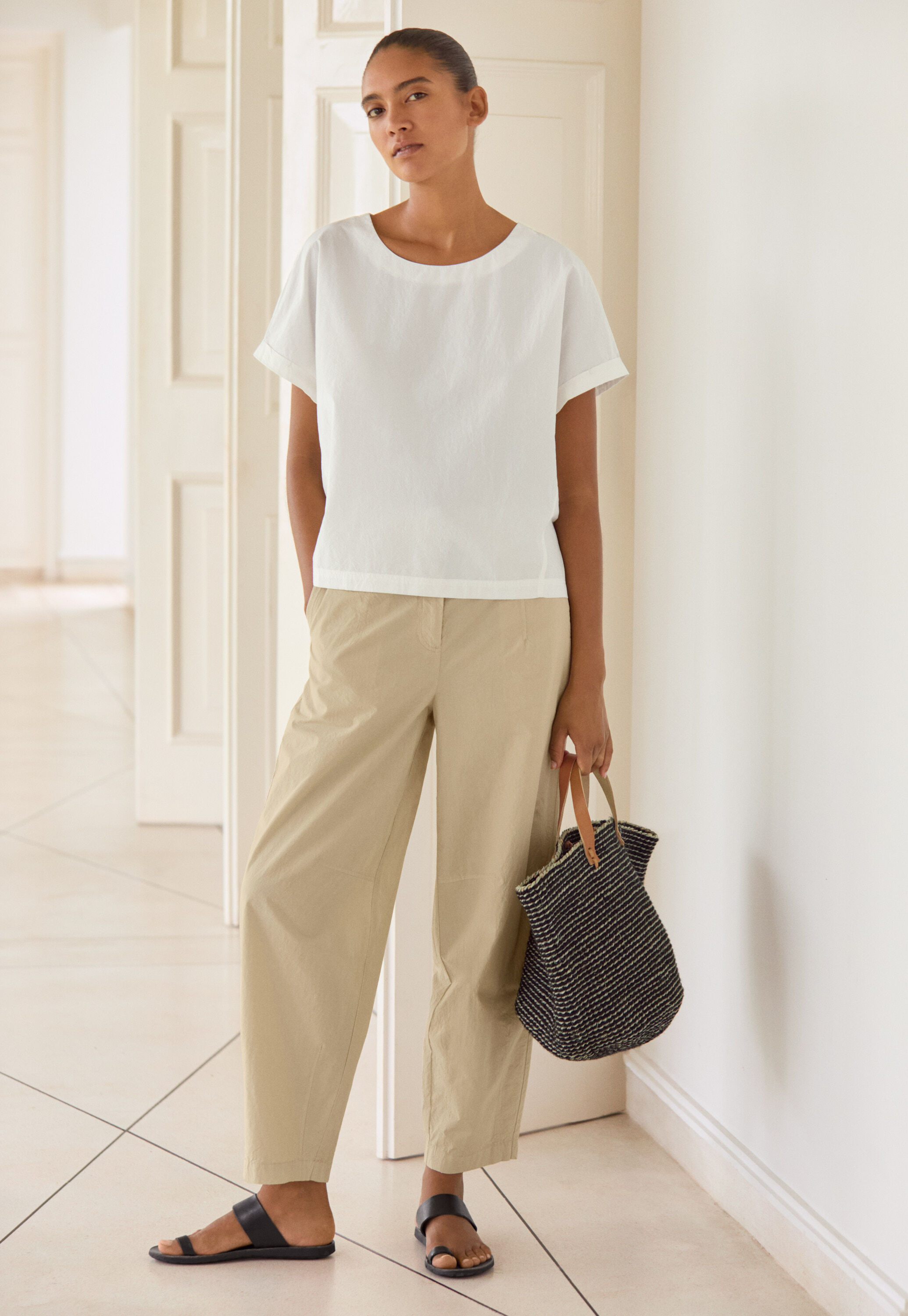 Large woven bucket-bag