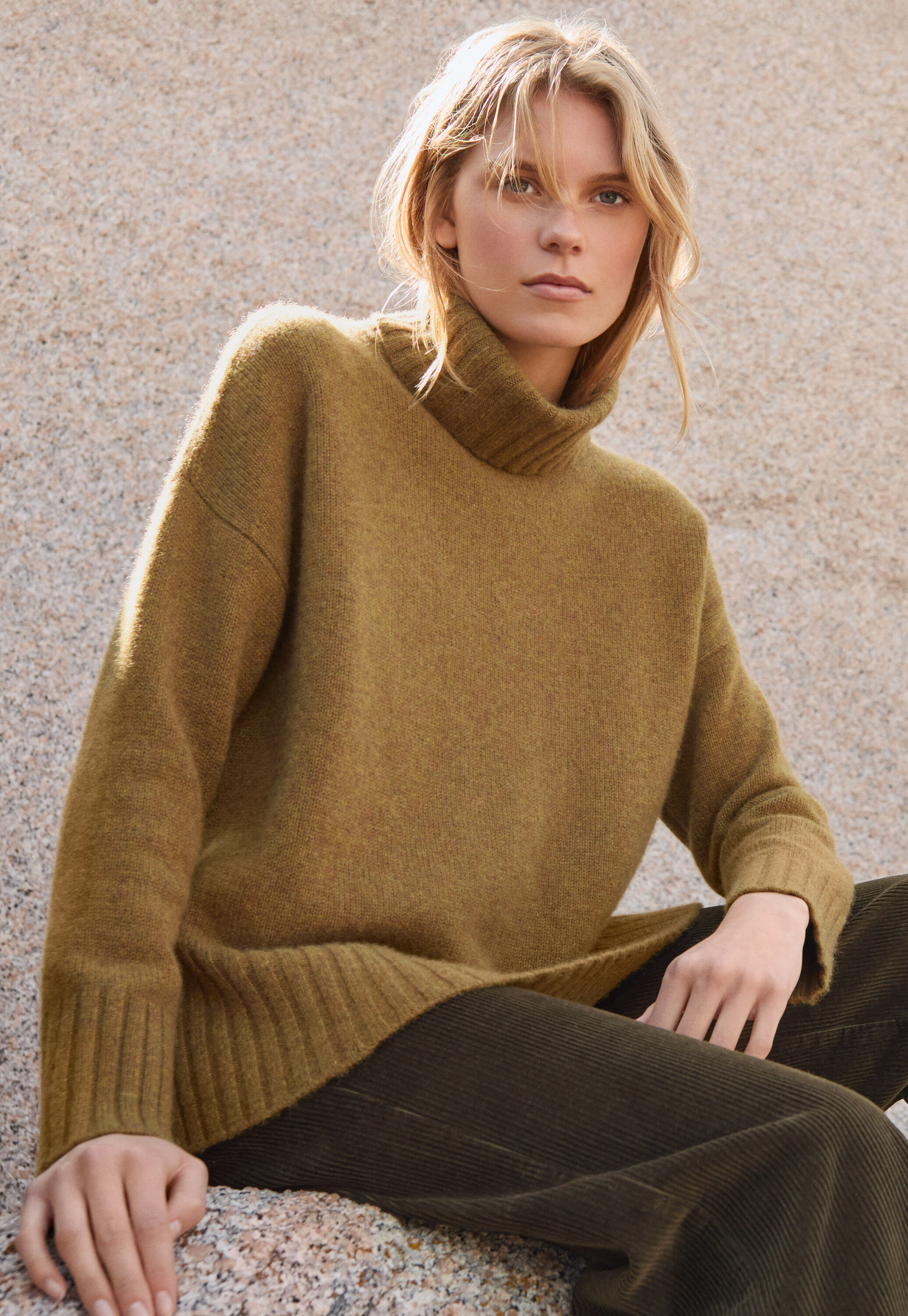 Round-neck sweater