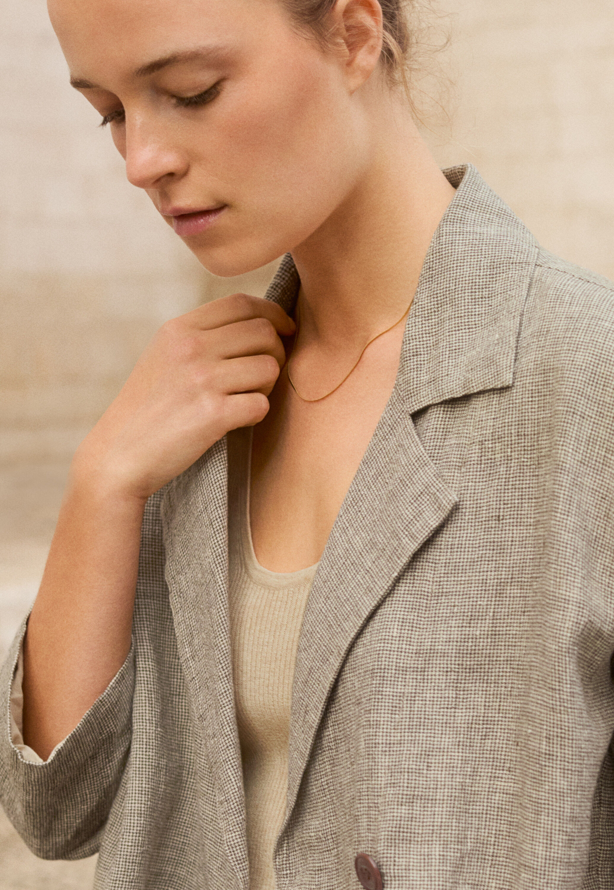 Wide-collar jacket