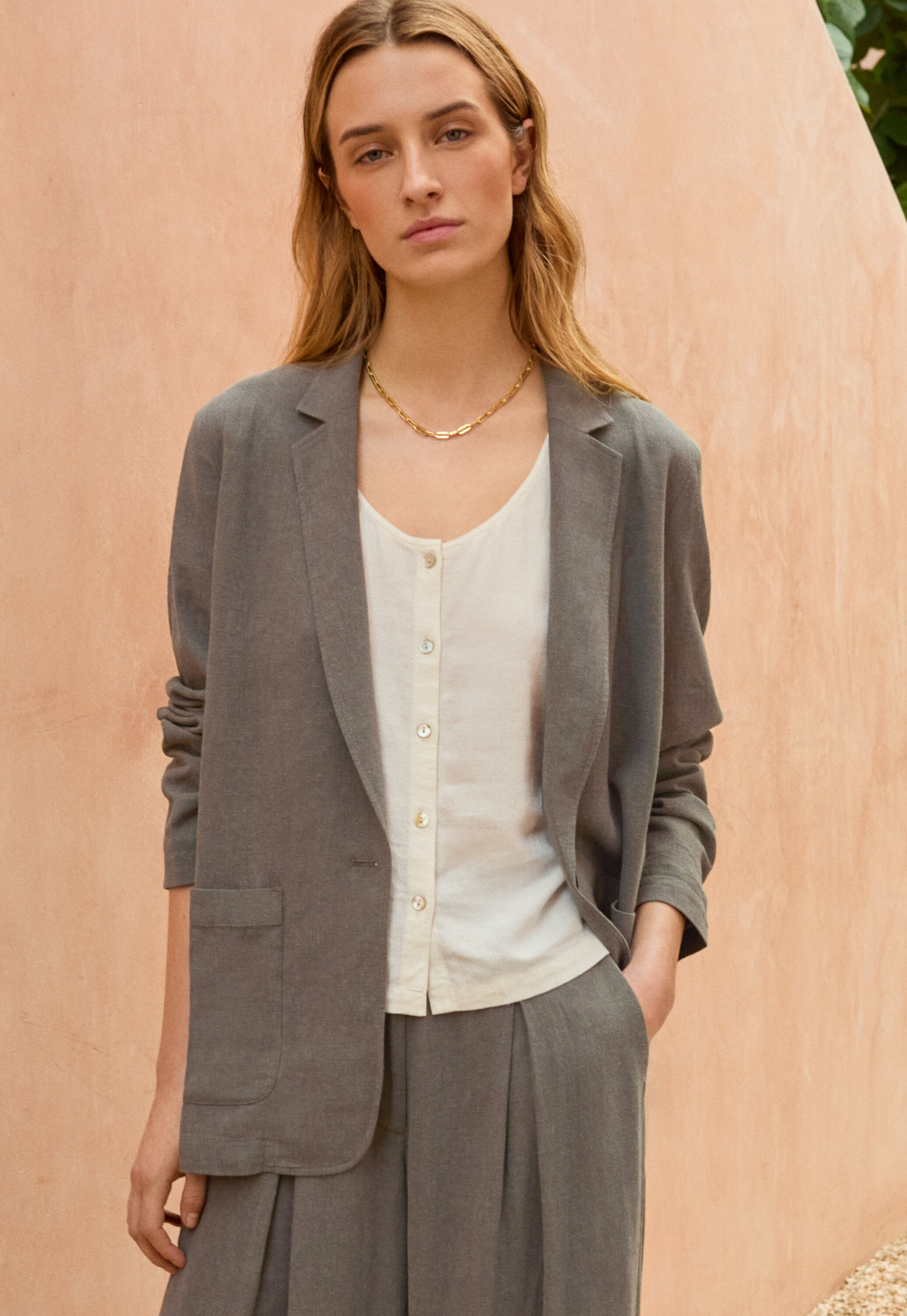 Sleeveless top