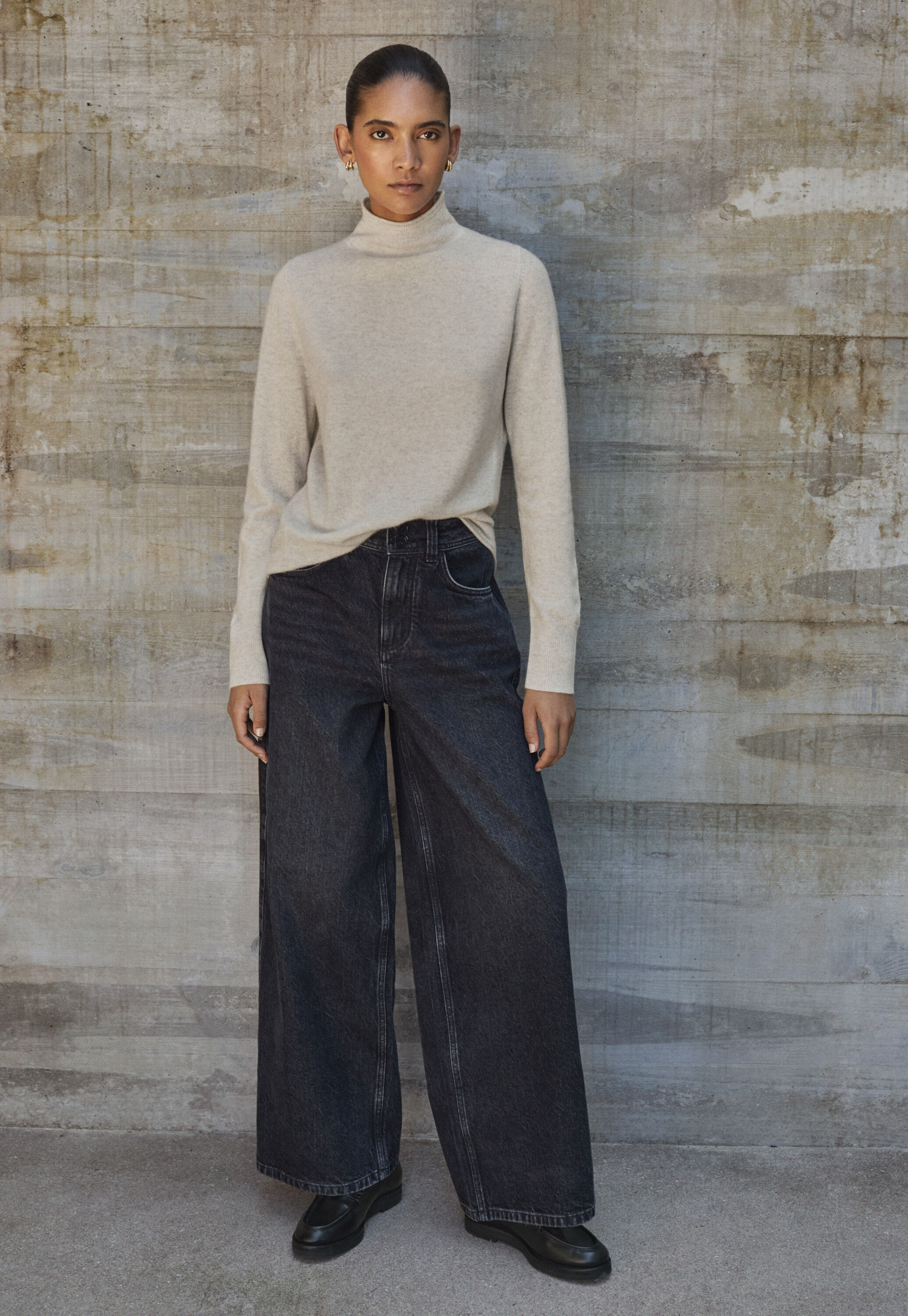 Round-neck sweater