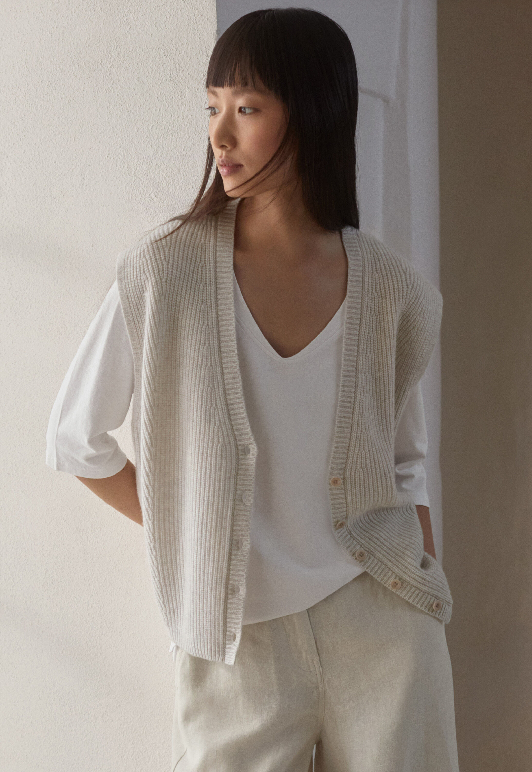 V-neck T-shirt