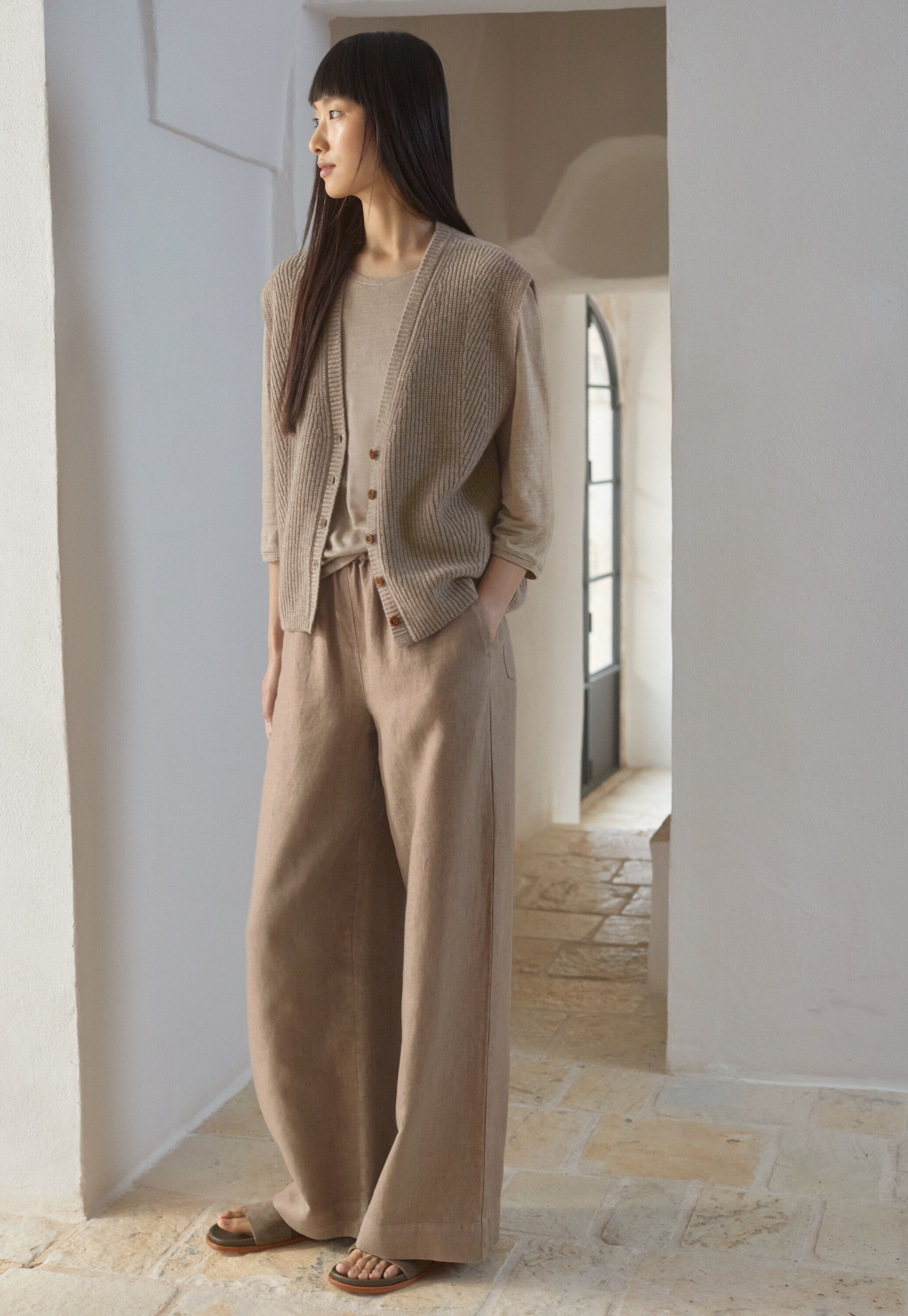 Sleeveless ribbed cardigan
