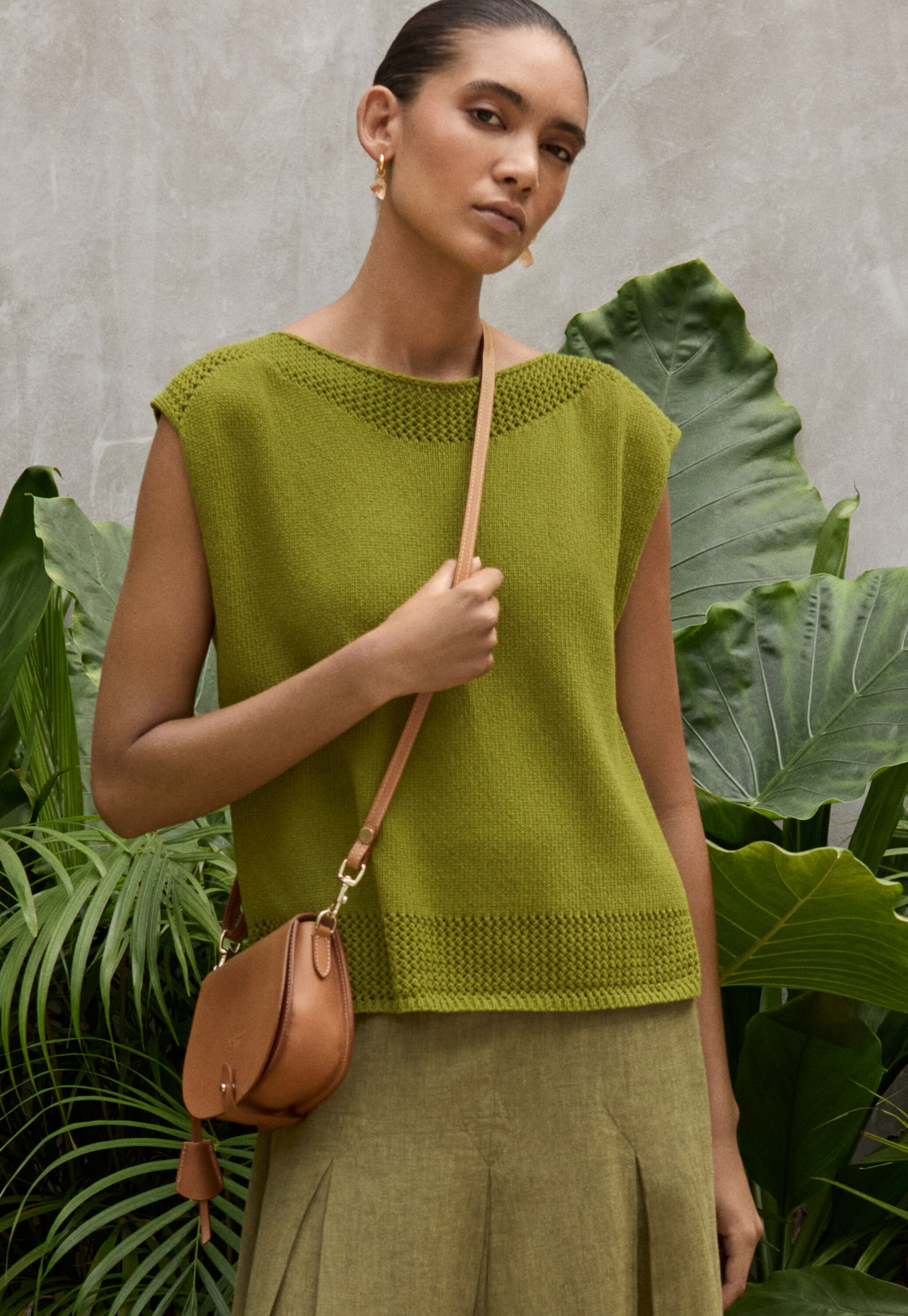 Round-neck sweater