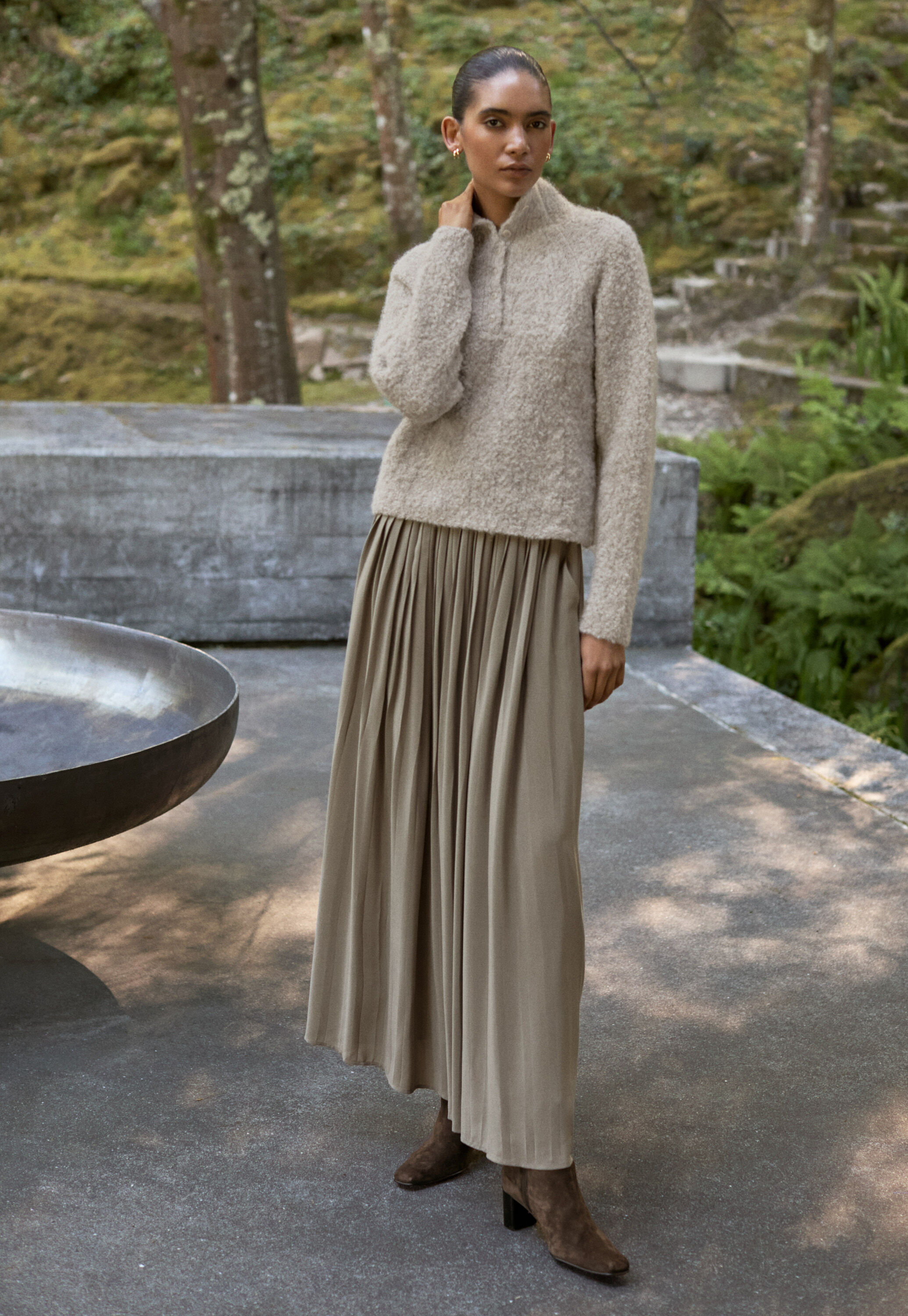 Long pleated skirt