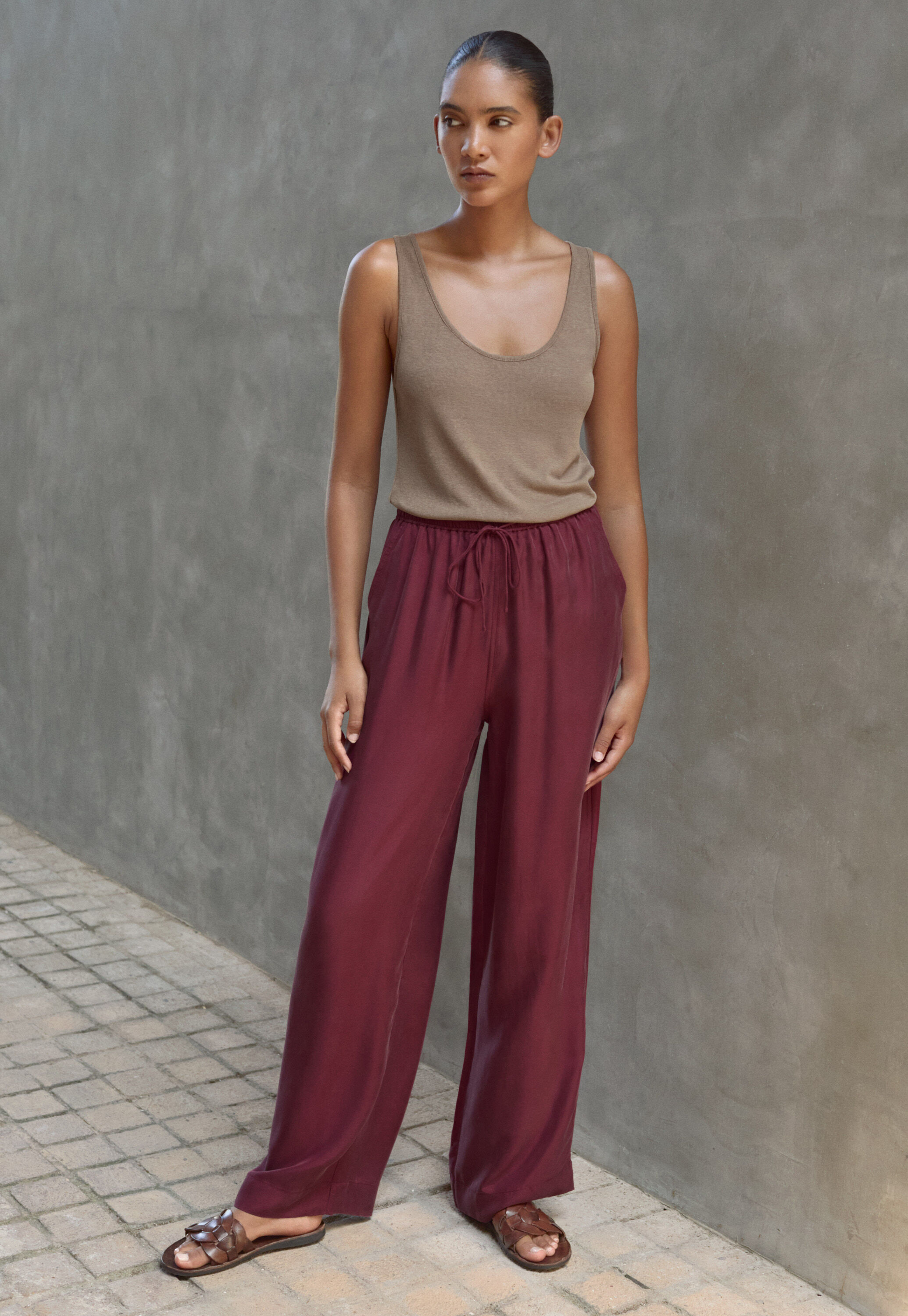 Wide-leg drawstring trousers