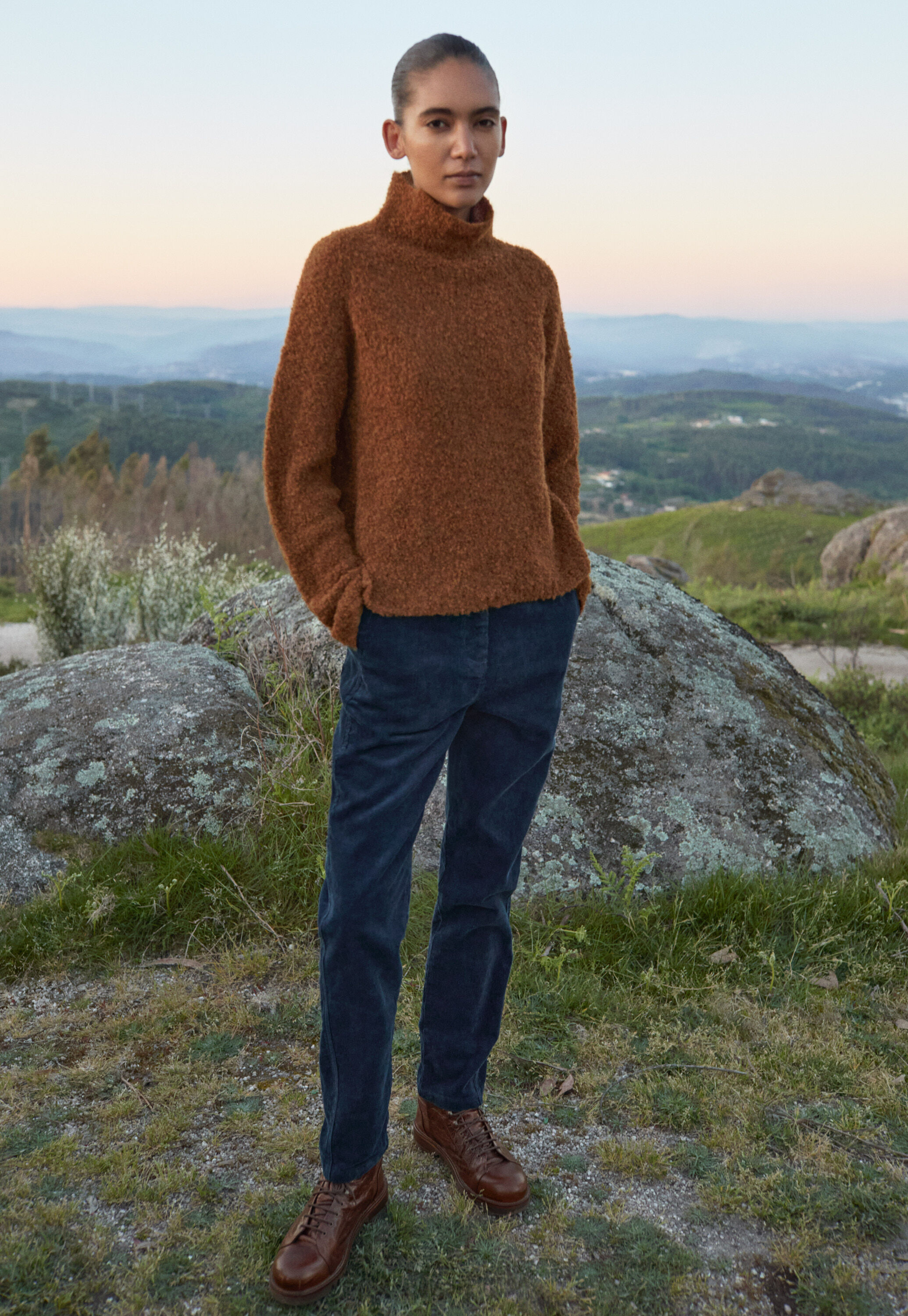 Tapered-leg trousers