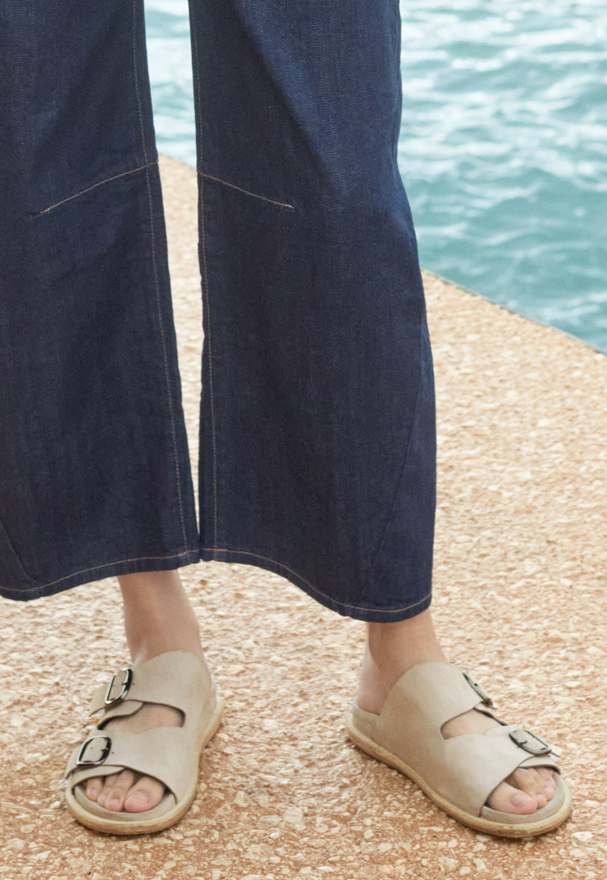 Double-buckle sandals