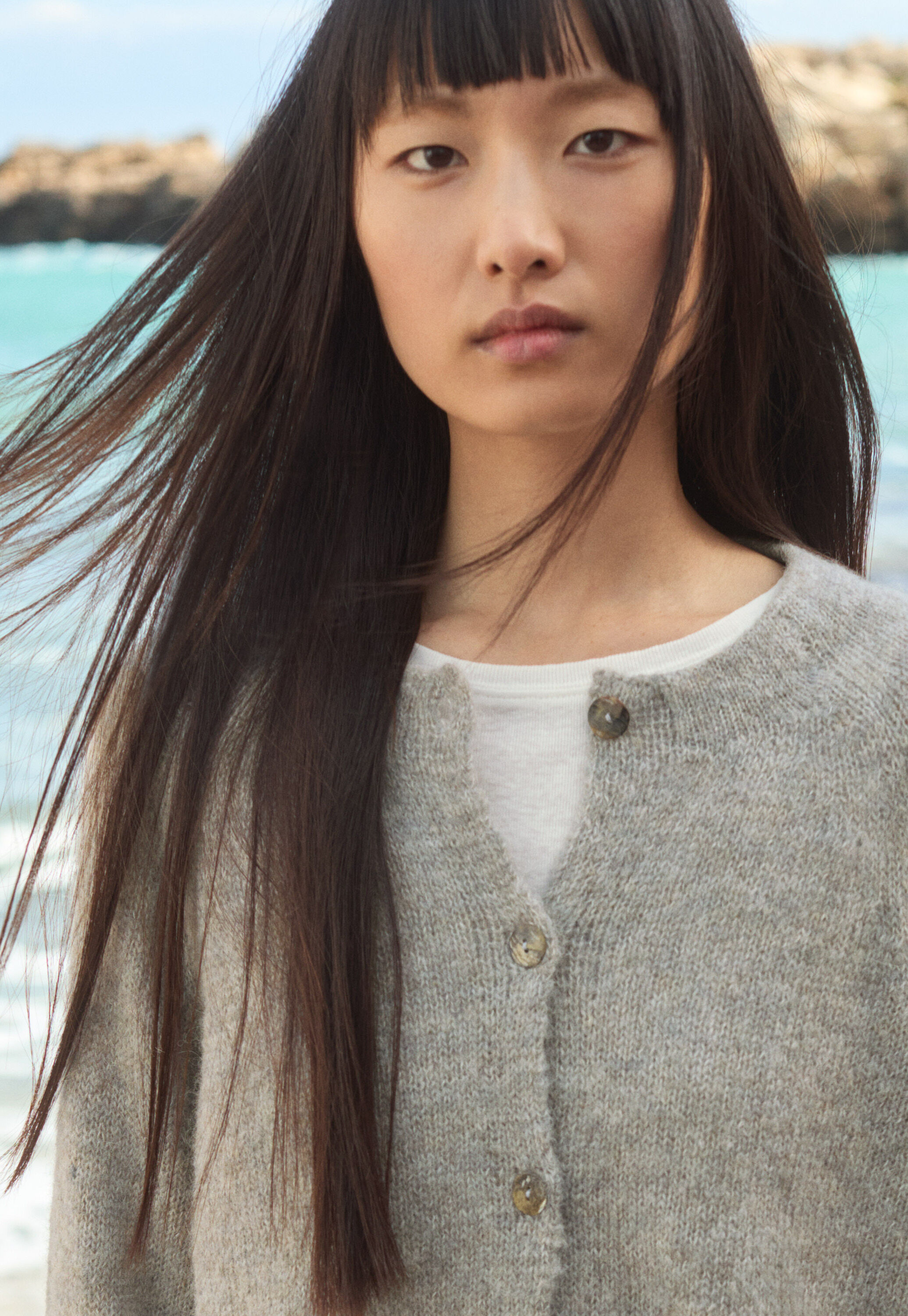 Raglan-sleeve cardigan