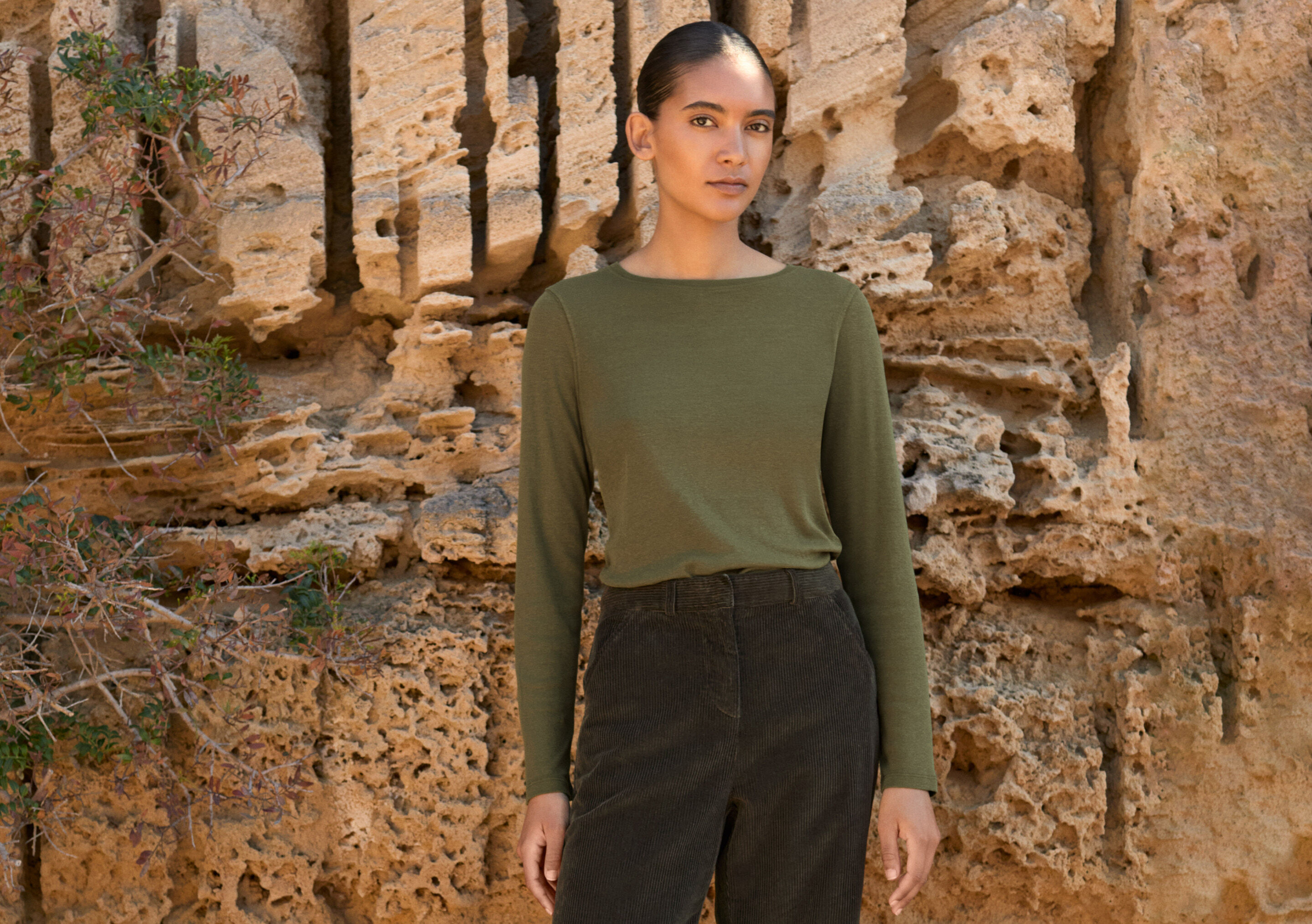 Funnel-neck top