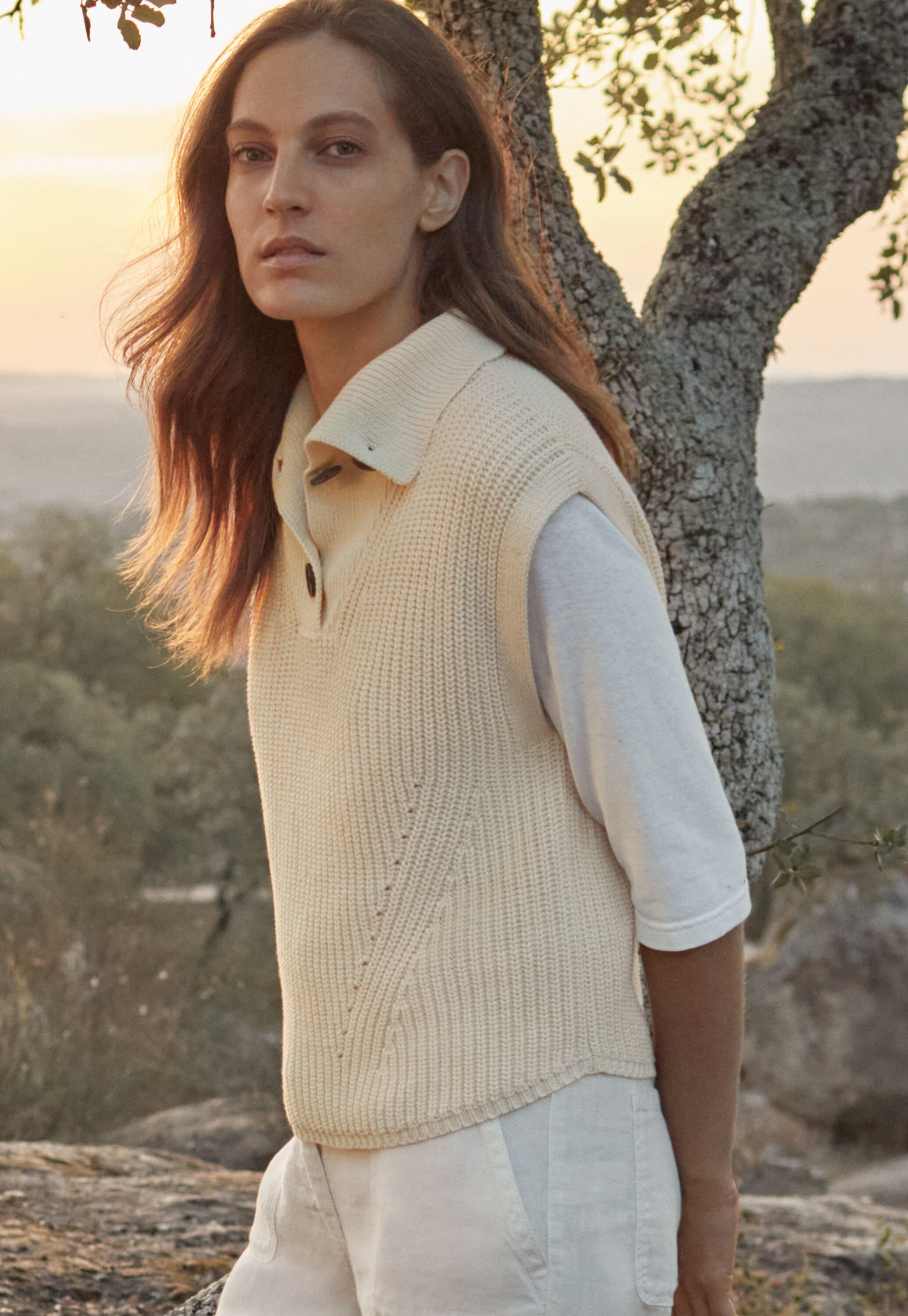 Sleeveless sweater