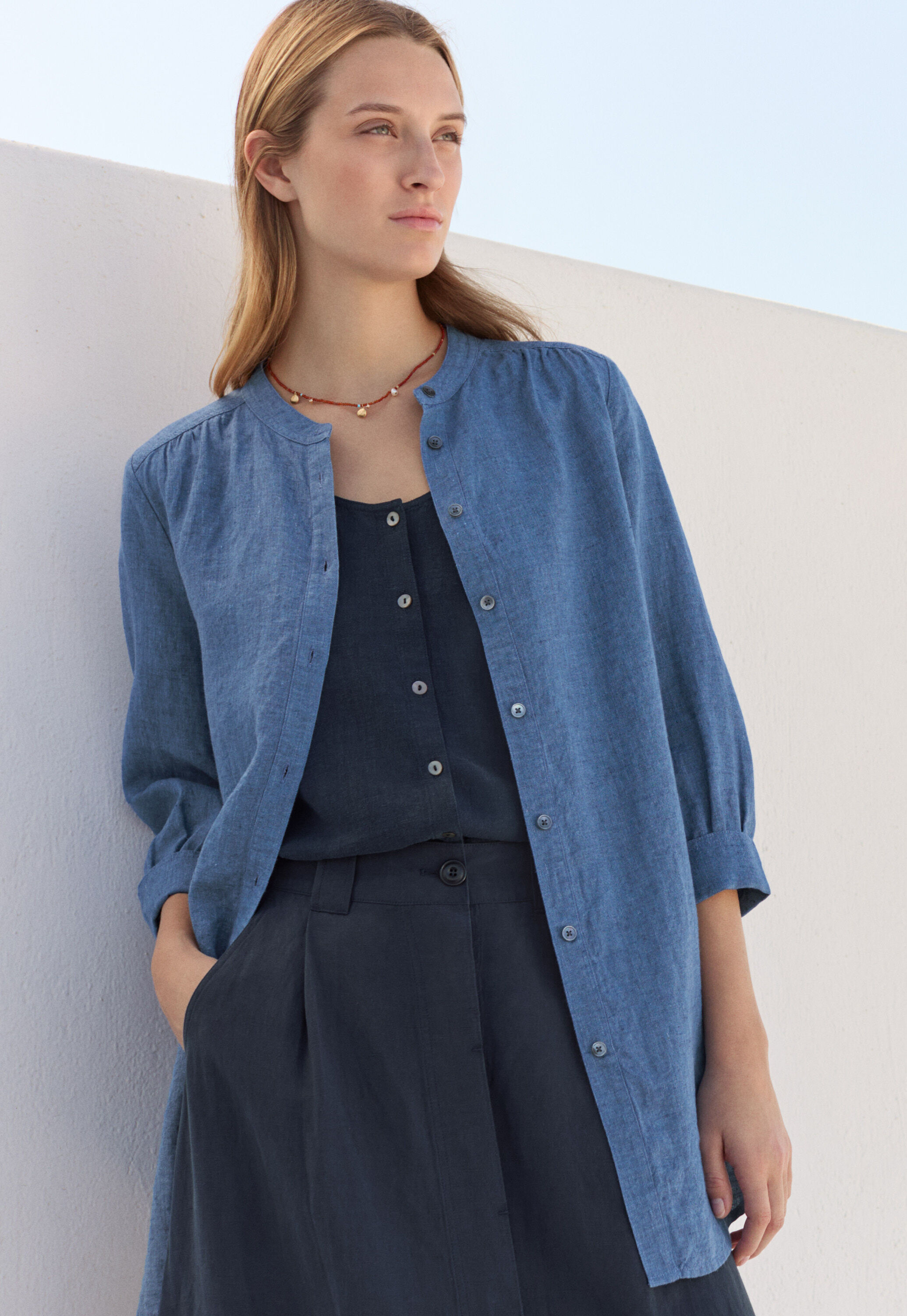 Long curved-hem shirt