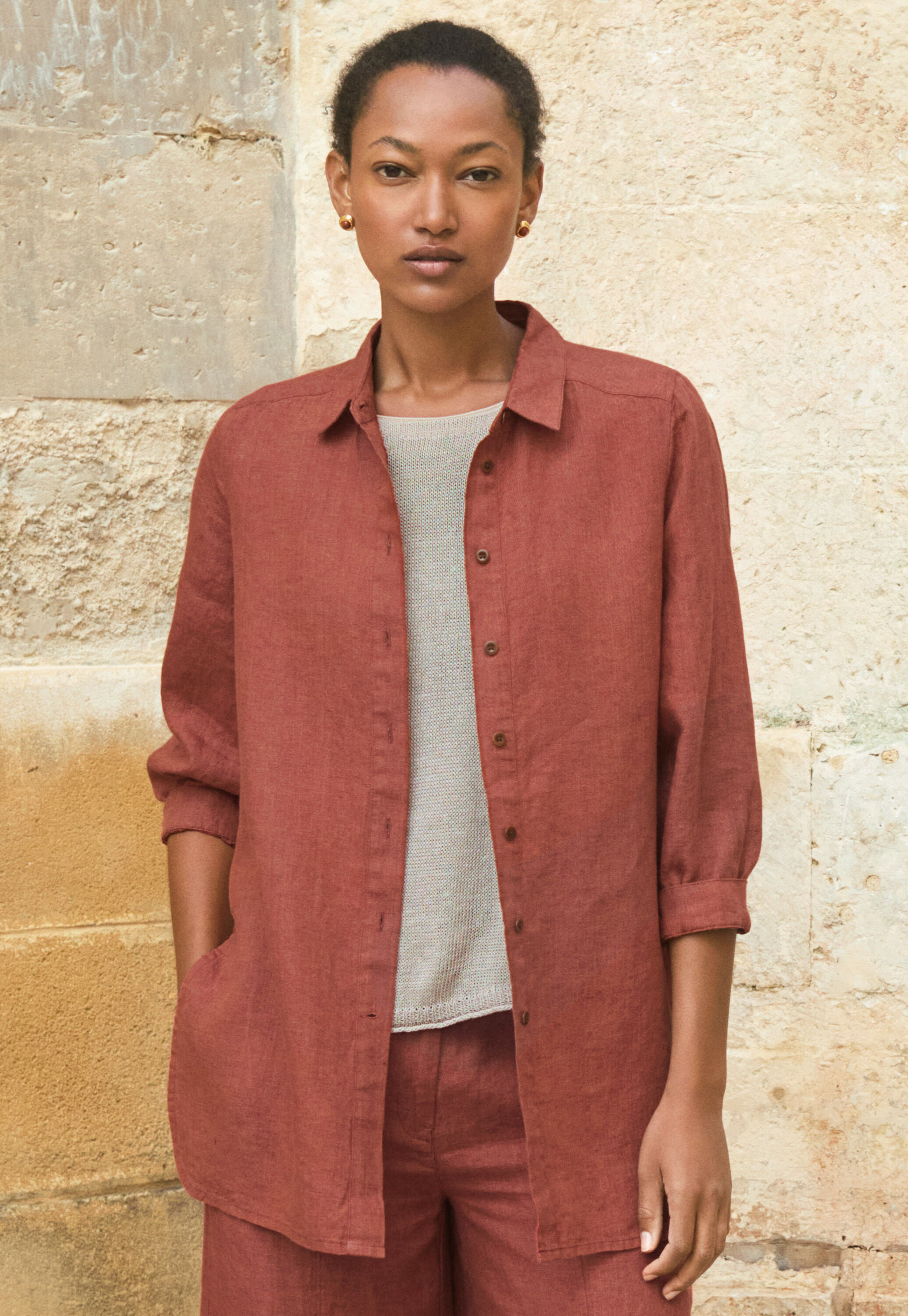 Deep side-split shirt