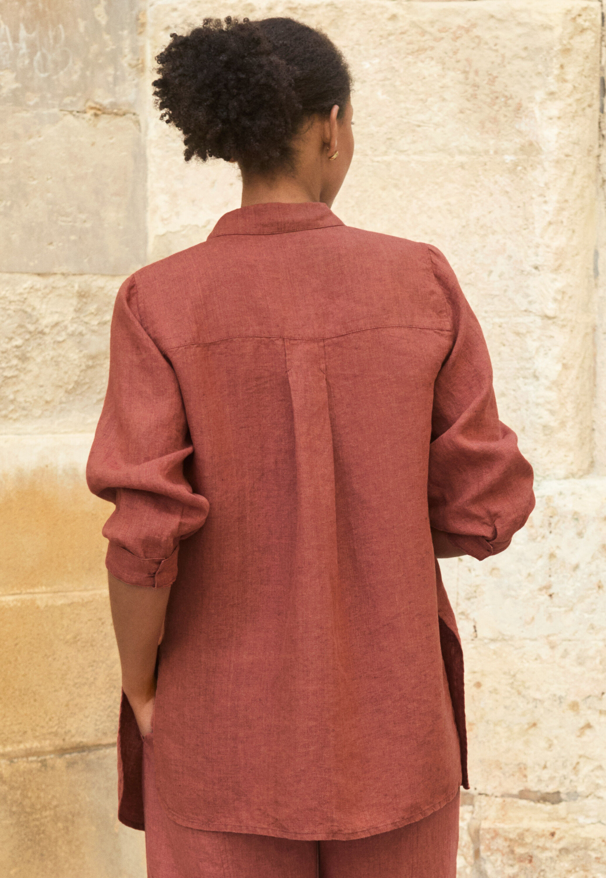 Deep side-split shirt