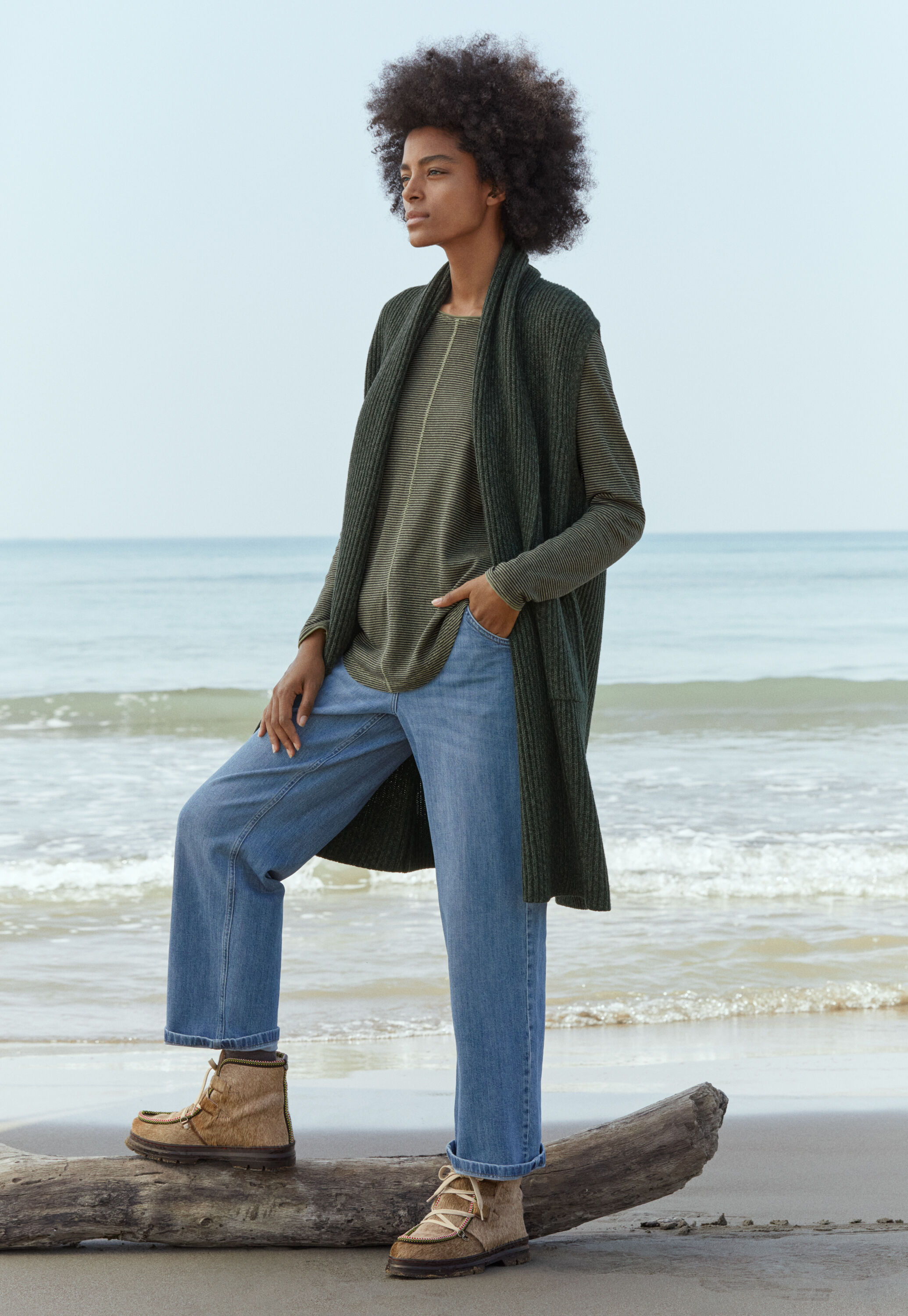 Tapered cropped jeans