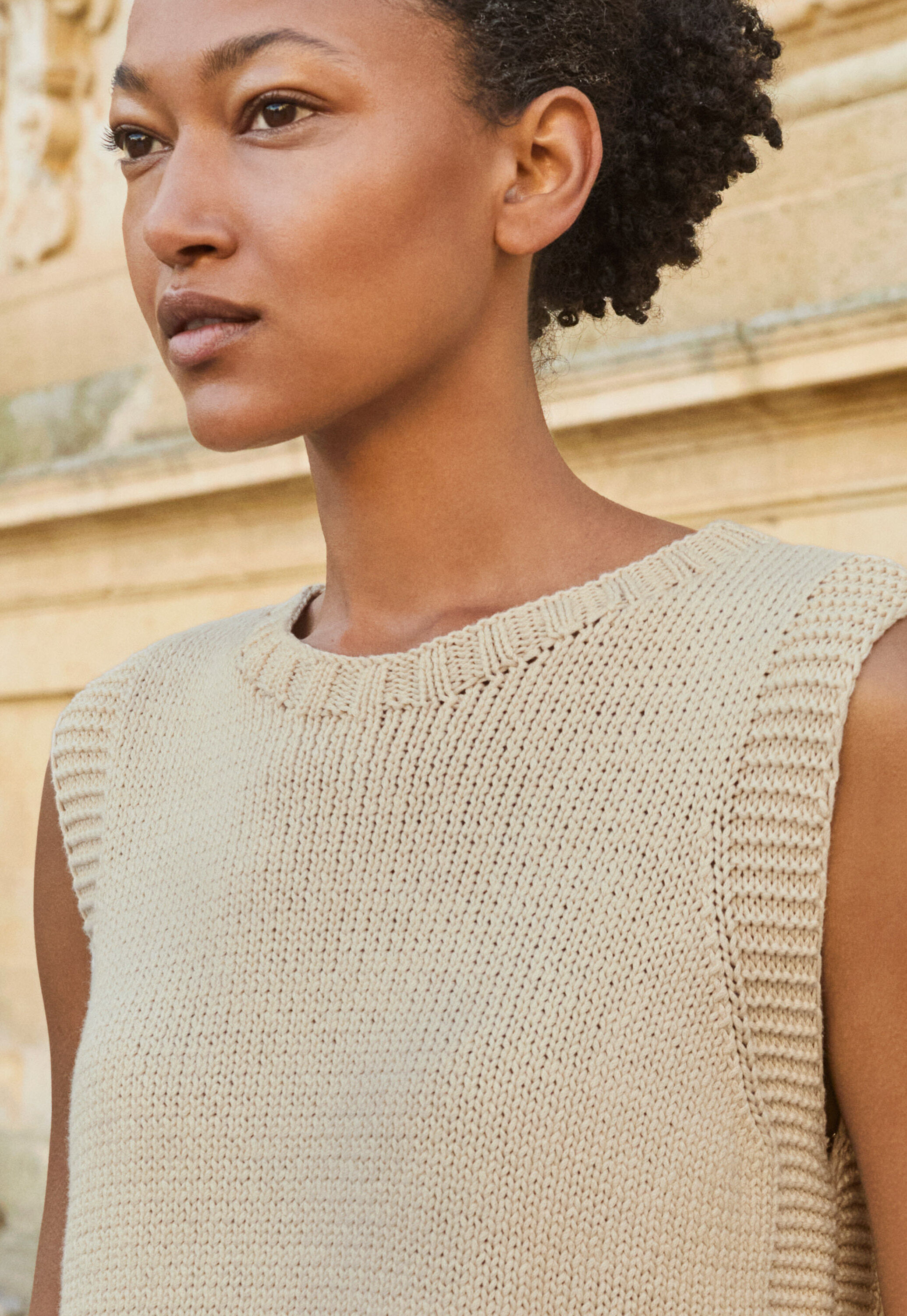 Sleeveless sweater