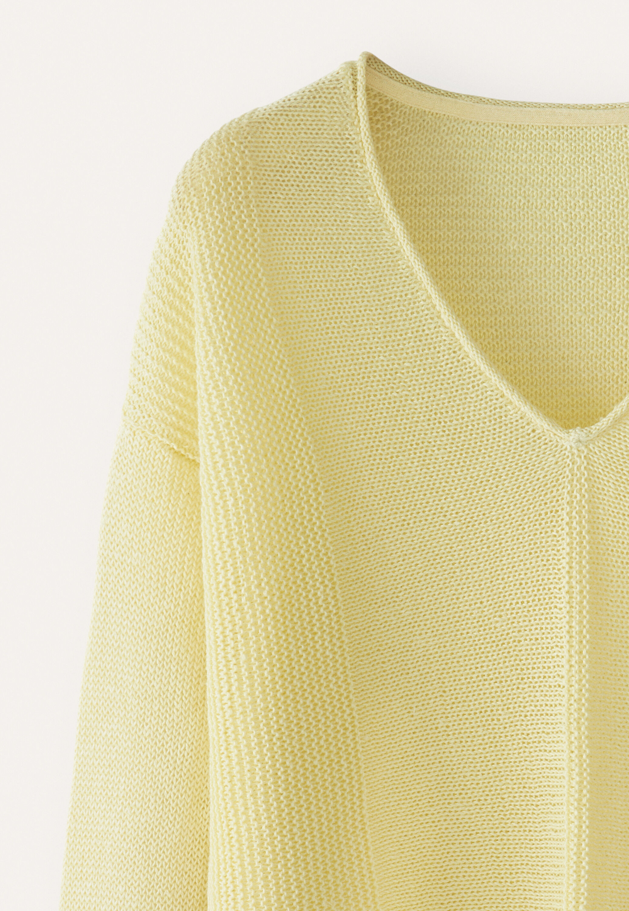 V-neck ribbed panel sweater