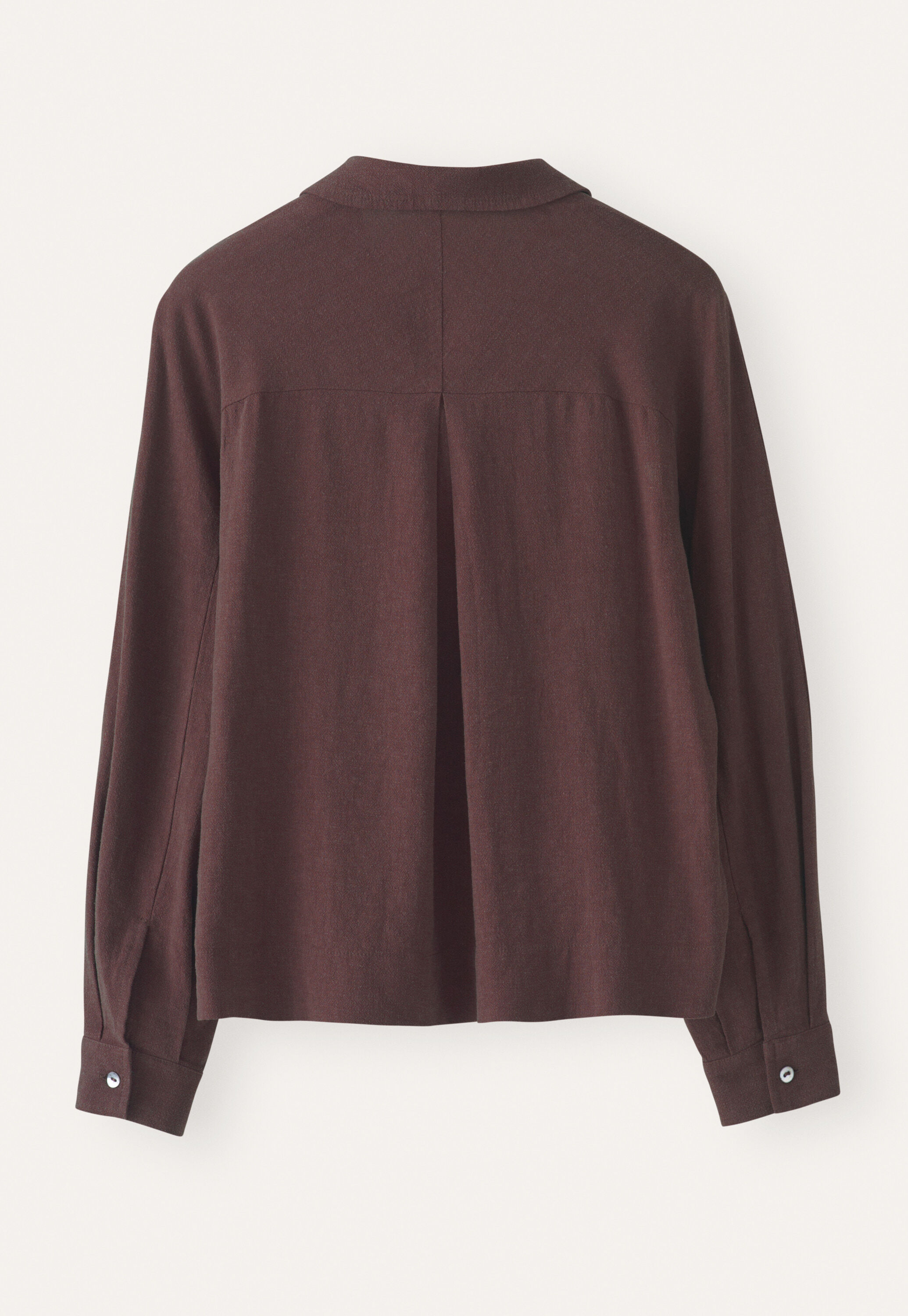Curved-sleeve blouse