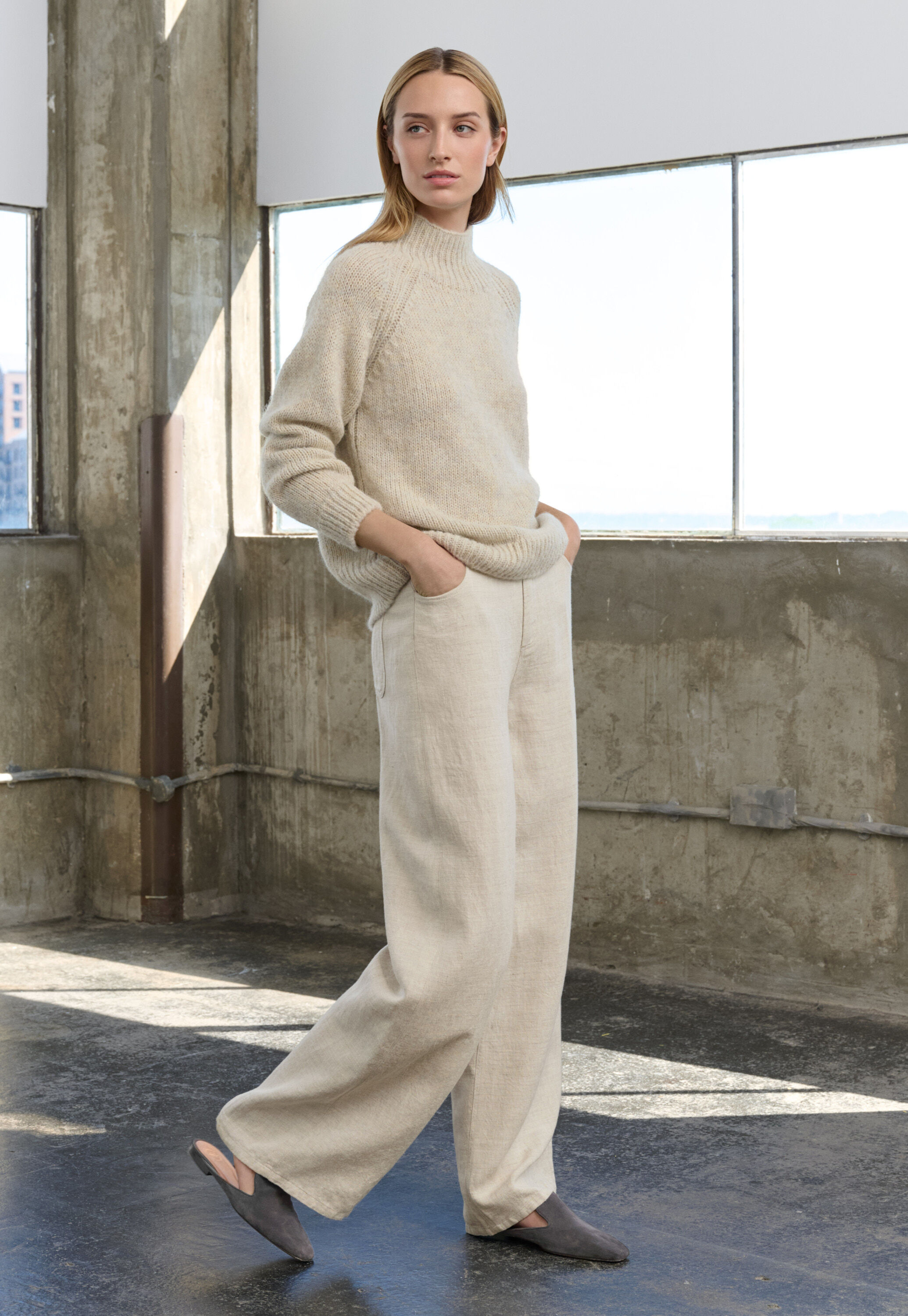 Wide & straight leg trousers, Ecru grey, large