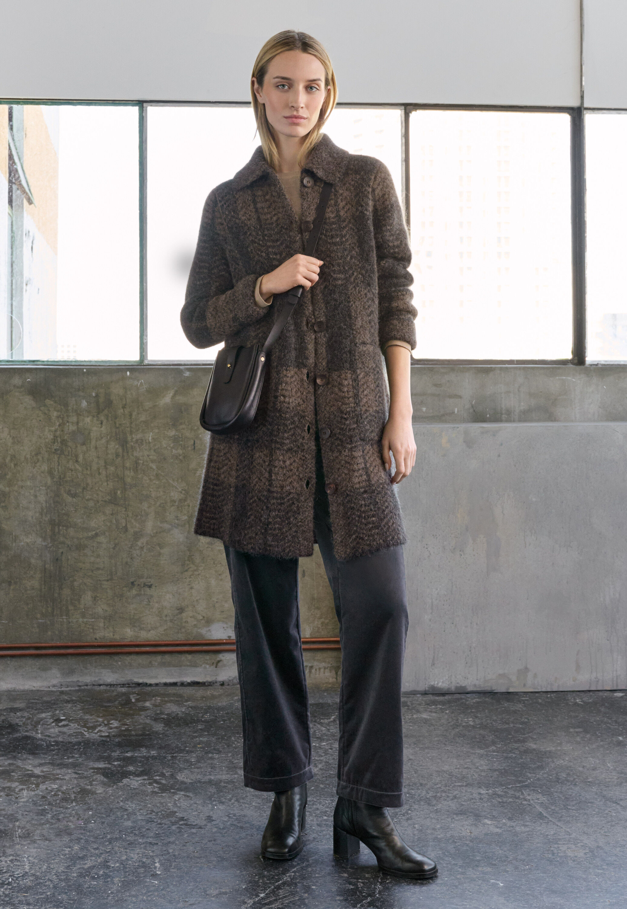 Straight-leg trousers