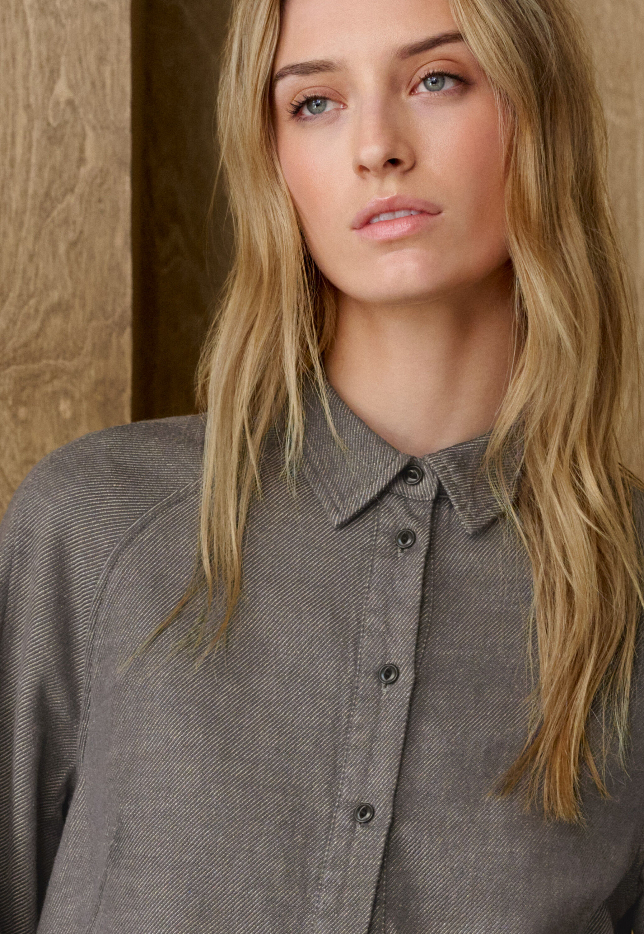 Raglan-sleeve blouse