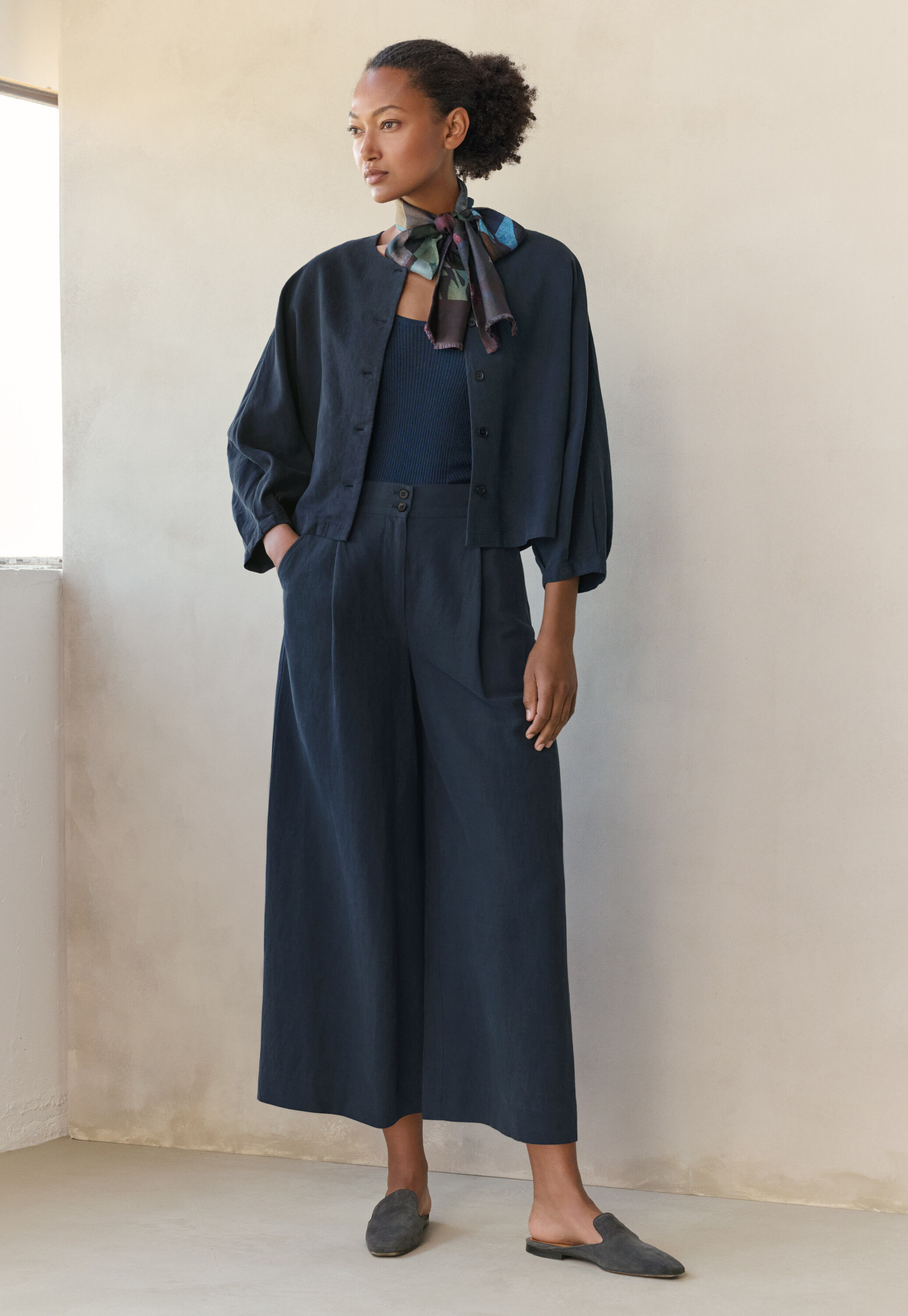 Wide & cropped trousers