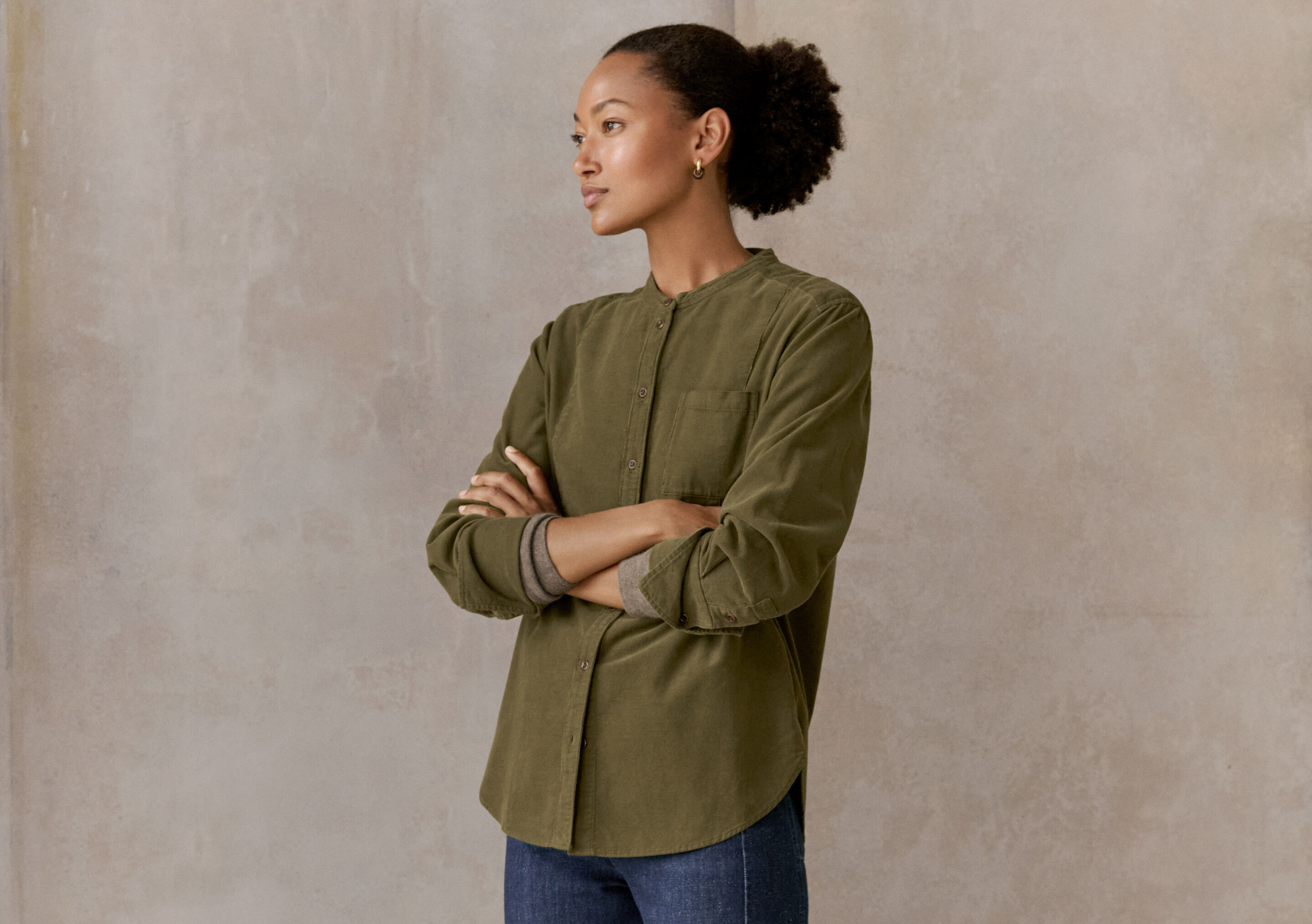 Fine-wale cord shirt