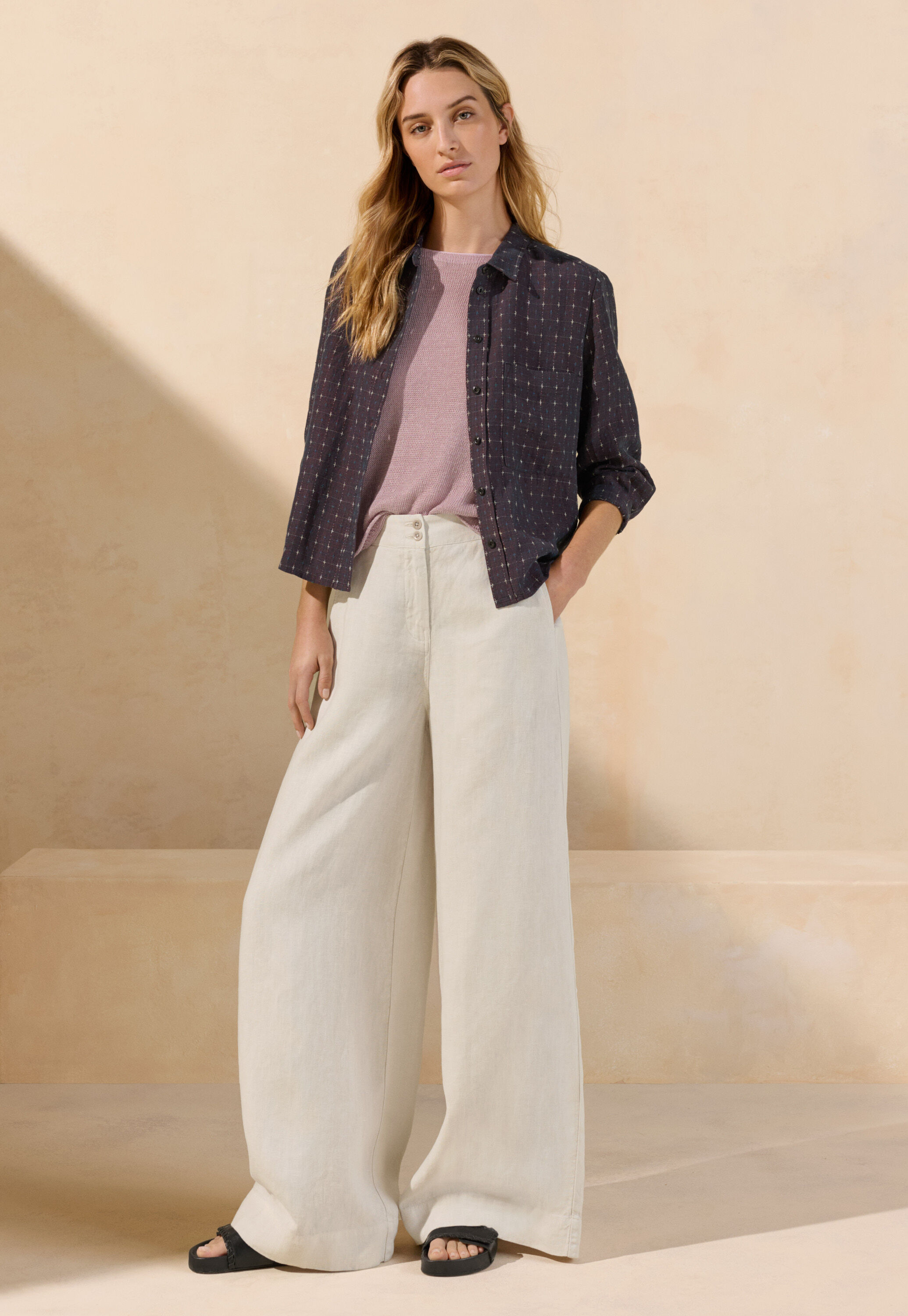 Wide-leg trousers