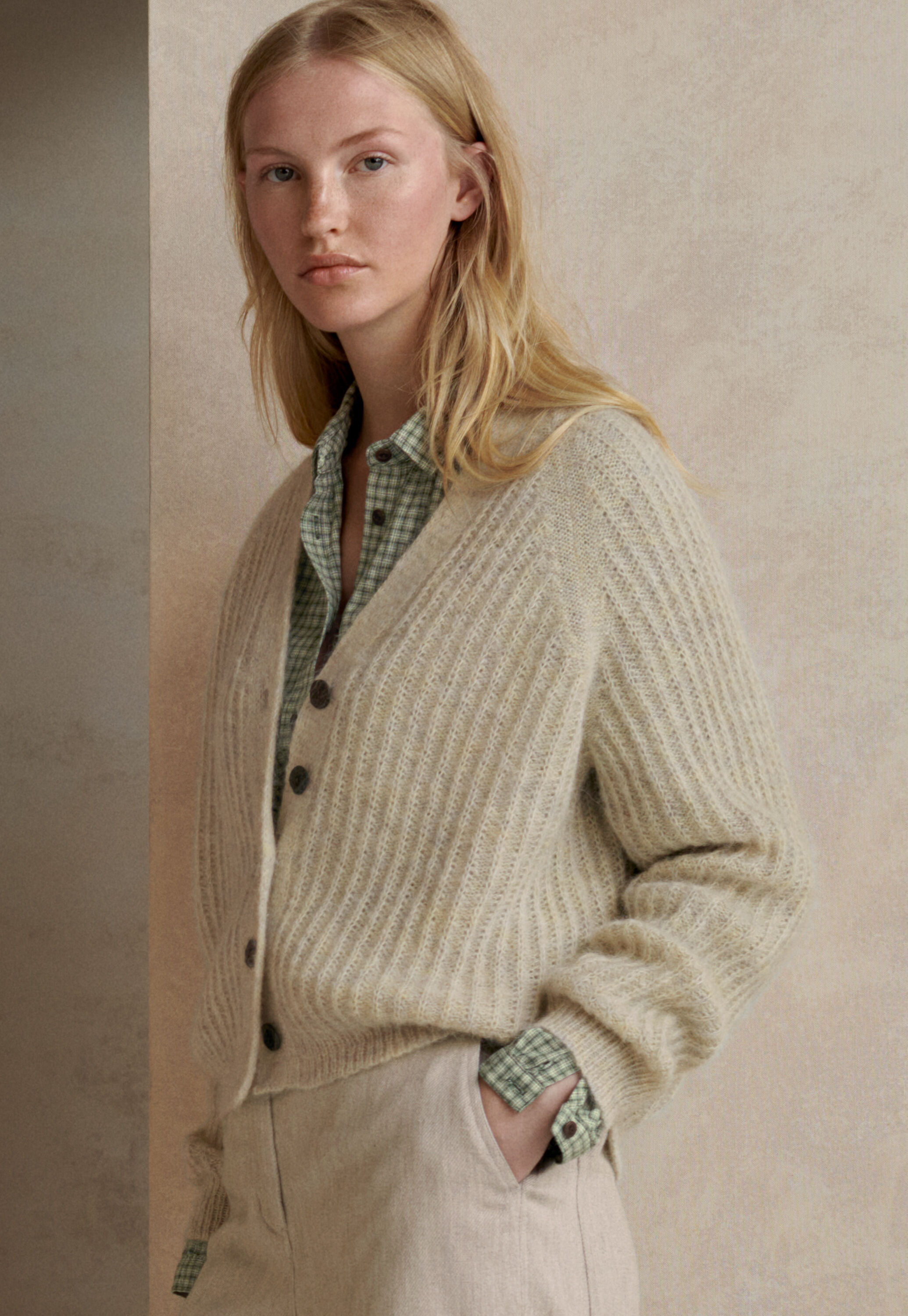V-neck cardigan