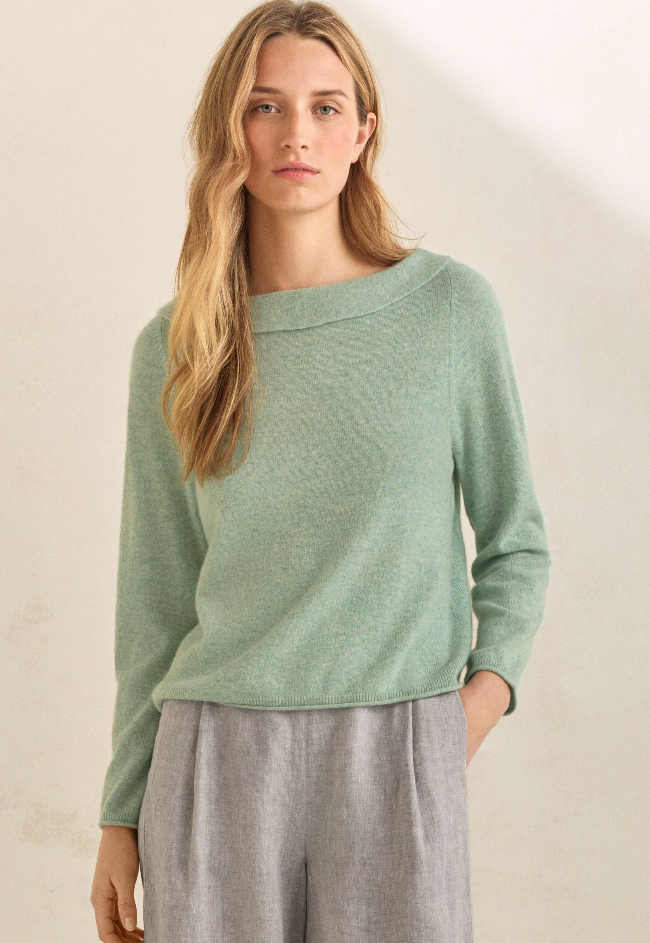 Turn-over boat-neck sweater