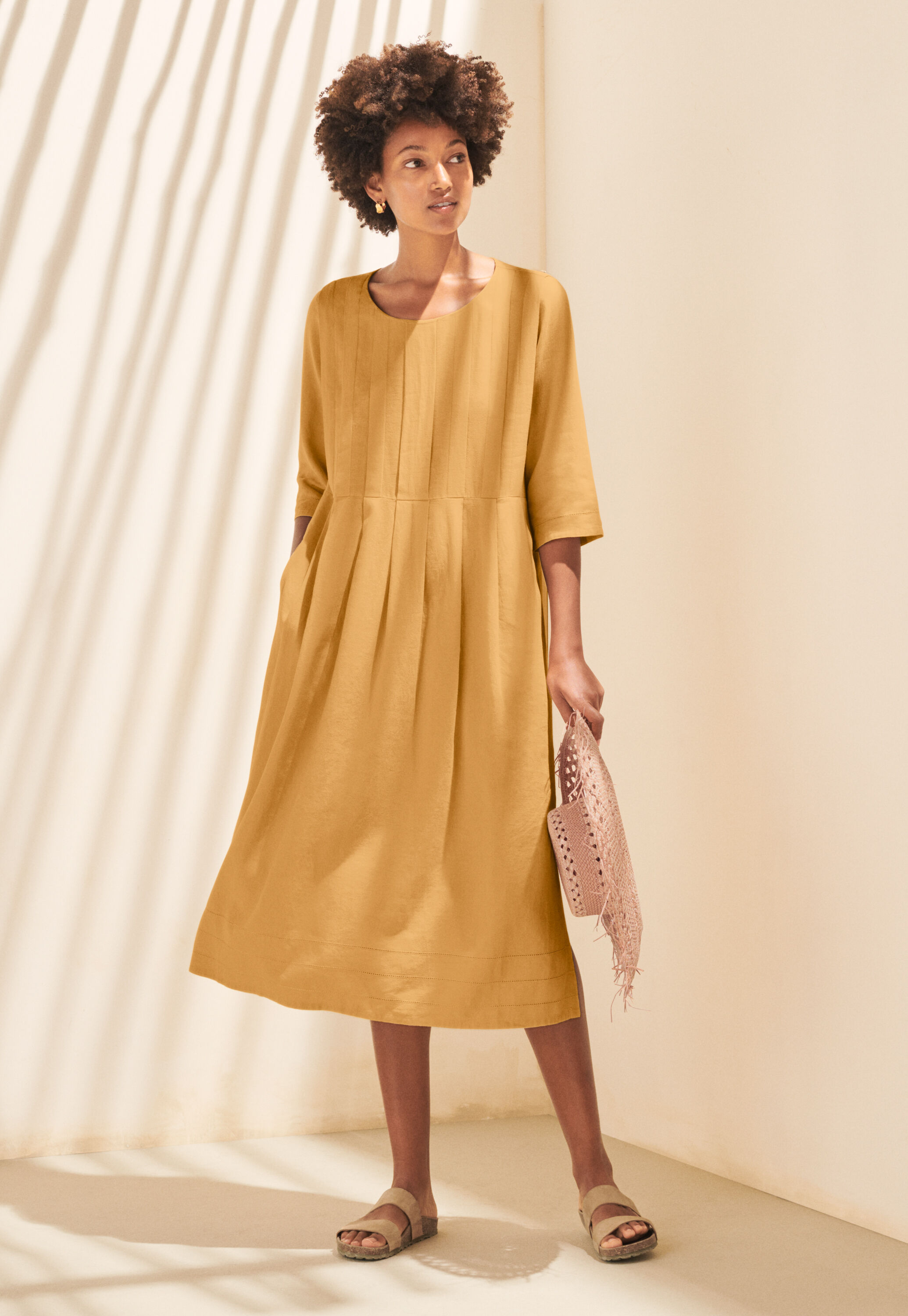 Scoop-neck dress