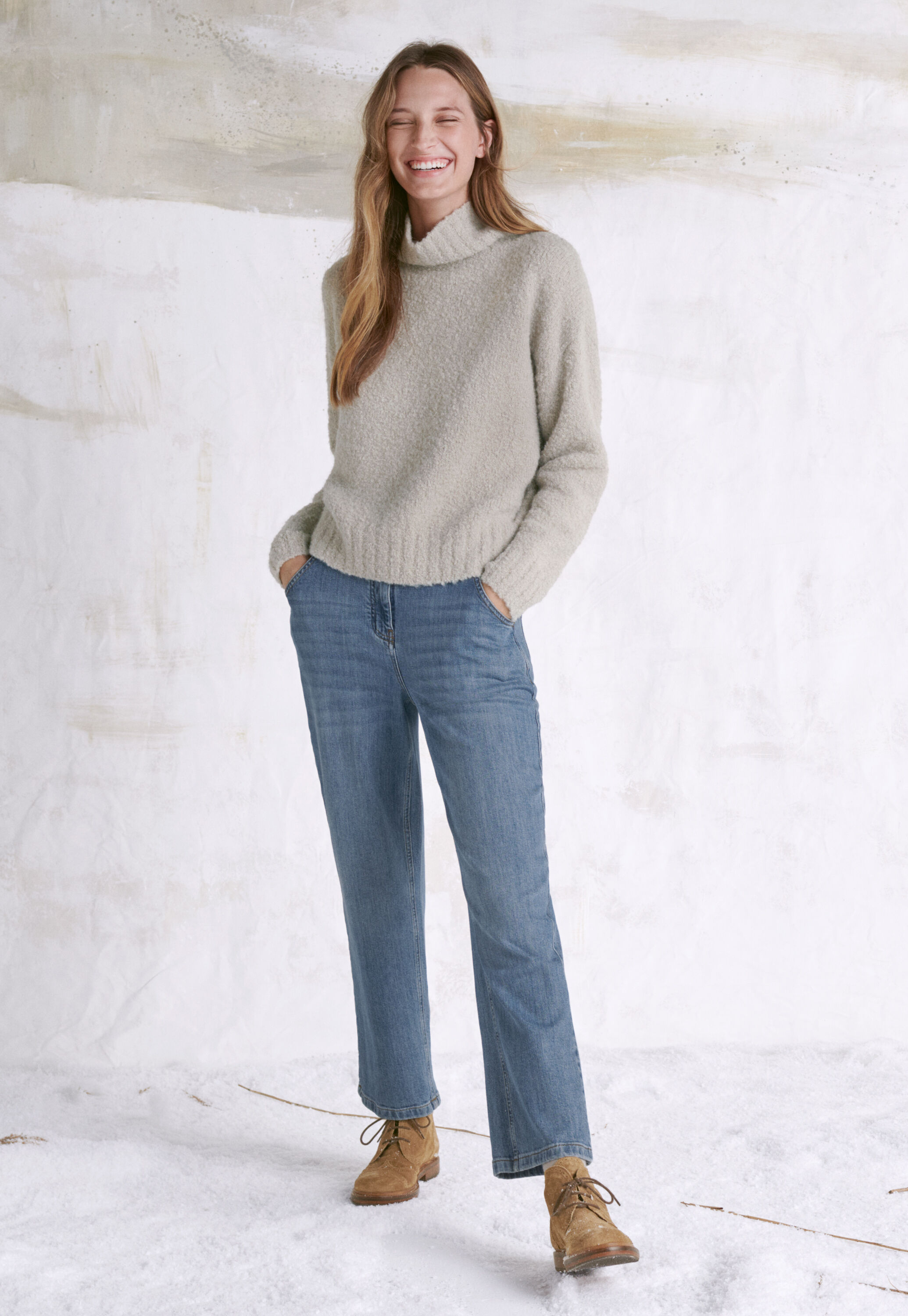 Tapered cropped jeans