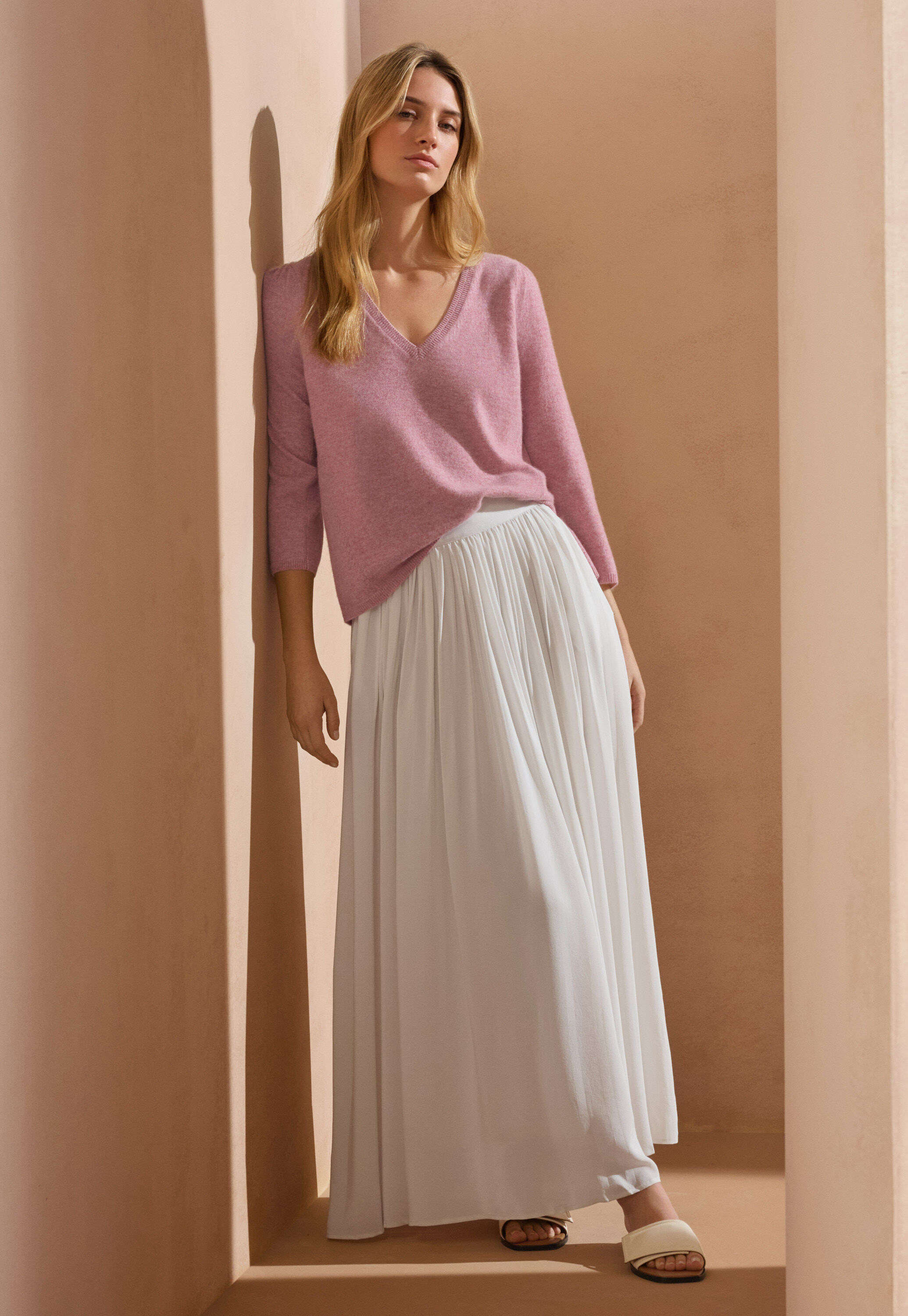 Round-neck sweater